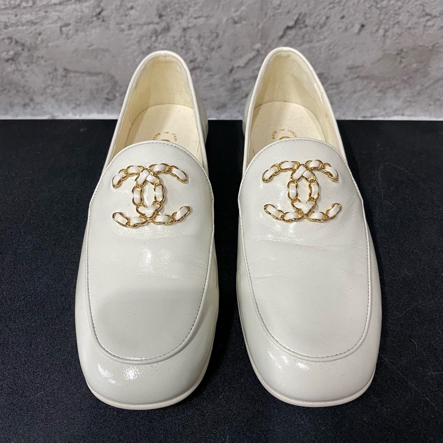 Chanel Chanel White Double C Loafers Size US 4 / IT 34 - 6 Thumbnail