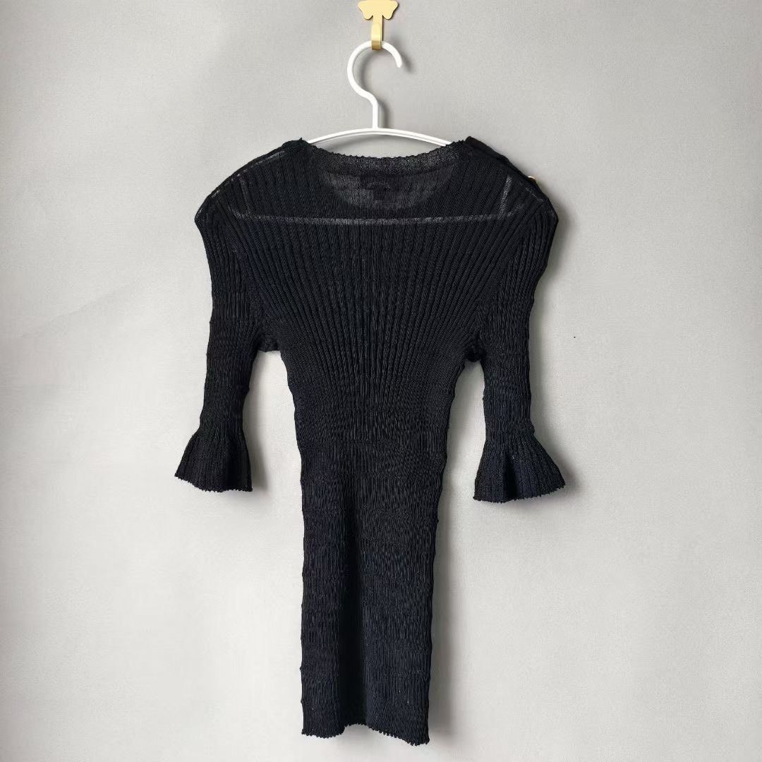 Chanel Chanel Black Gold Coin Button Wool Knit Top Size XS / US 0-2 / IT 36-38 - 2 Thumbnail