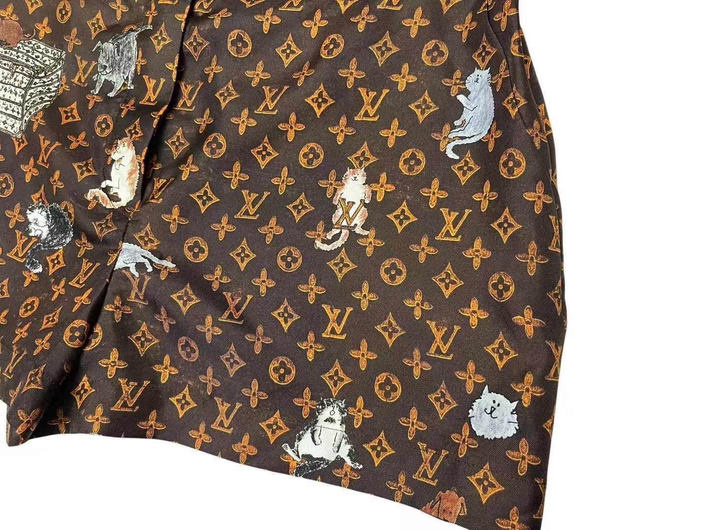 Louis Vuitton Louis Vuitton Monogram Cat Print Silk Shorts Size 38" / US 16 / IT 52 - 2 Thumbnail