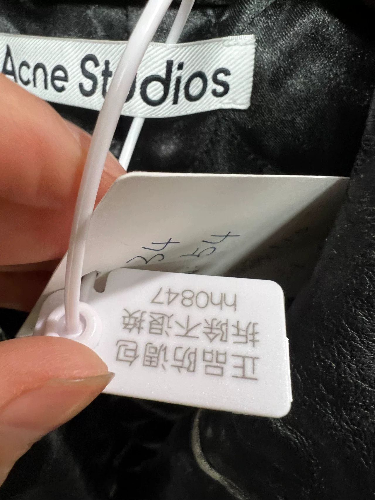 Acne Studios Acne Studios Distressed Leather Jacket hh0847 Size XXS / US 00 / IT 34 - 8 Thumbnail
