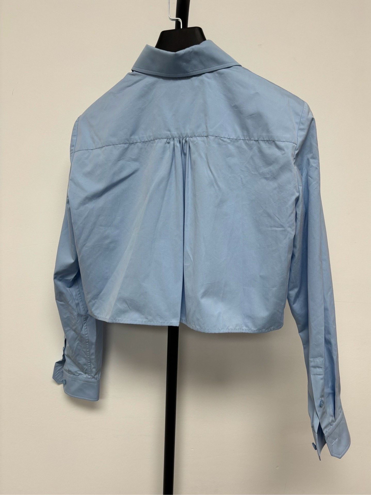 Gucci Gucci SS22 Solid Short Collar Long Sleeve Sun Shirt Size S / US 4 / IT 40 - 2 Thumbnail