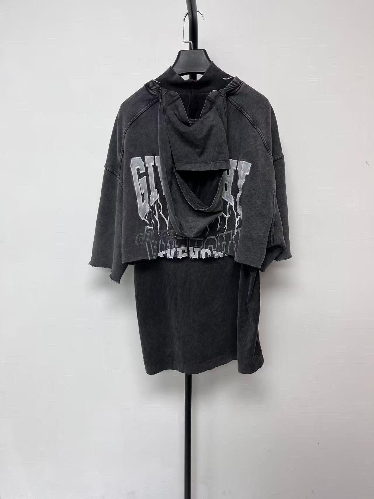 Givenchy GIVENCHY Logo Embroidered Layered Hooded T-shirt Size US M / EU 48-50 / 2 - 2 Thumbnail