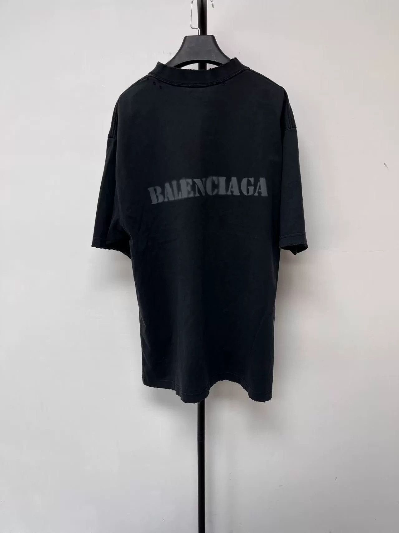 Balenciaga Balenciaga Letter Print Loose Short-Sleeve T-Shirt Size US M / EU 48-50 / 2 - 2 Thumbnail