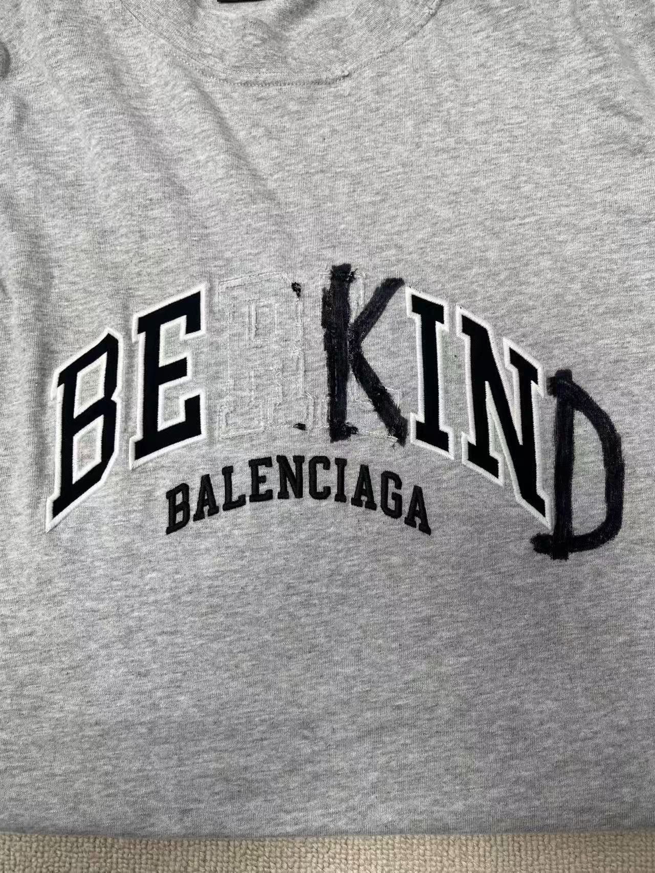 Balenciaga Balenciaga Logo Print Loose Short-Sleeve T-Shirt Size US L / EU 52-54 / 3 - 3 Thumbnail