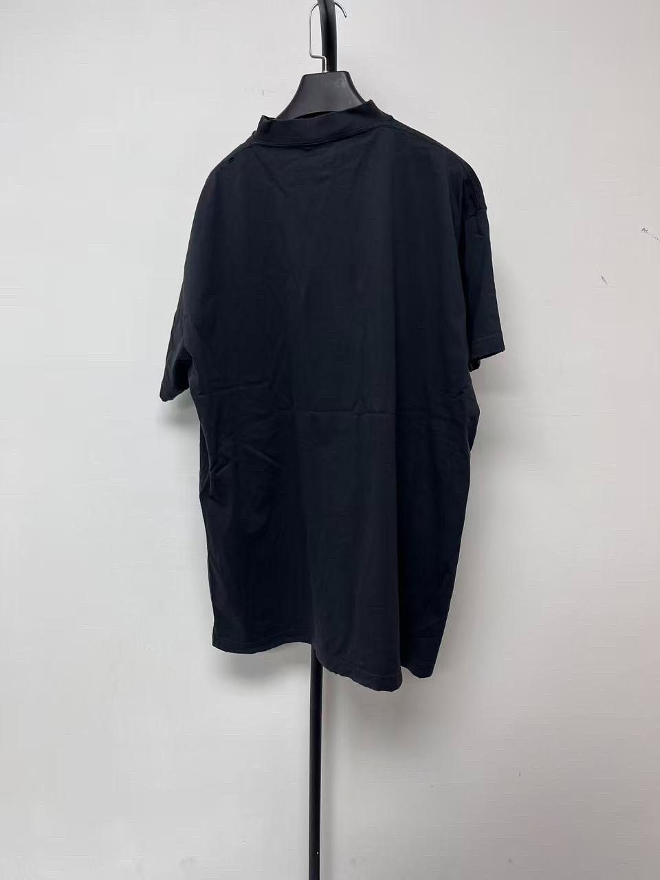 Balenciaga Balenciaga Short-Sleeve T-Shirt Size US S / EU 44-46 / 1 - 2 Thumbnail
