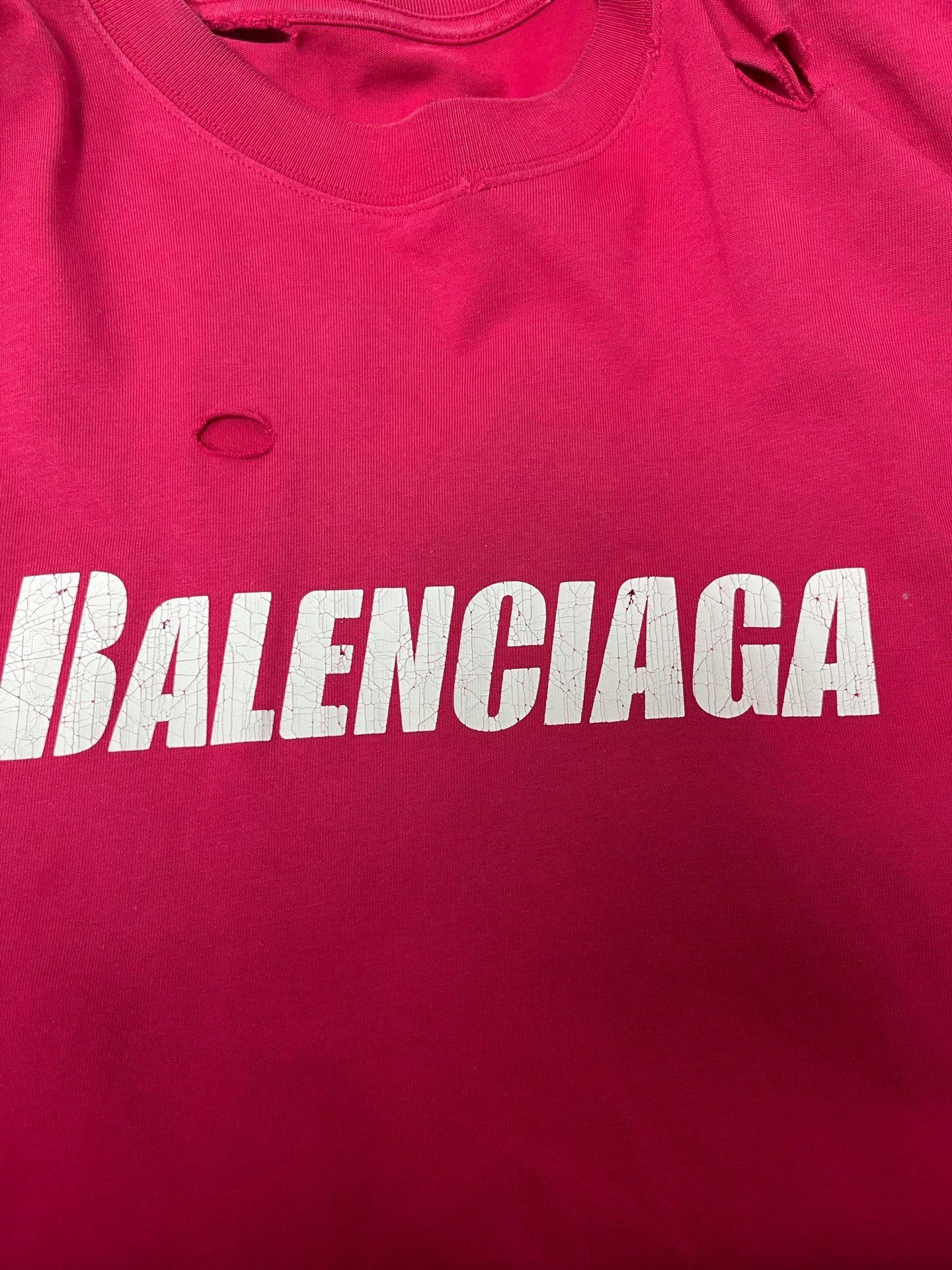 Balenciaga Balenciaga Men's Red Distressed Logo T-shirt Size US S / EU 44-46 / 1 - 3 Thumbnail