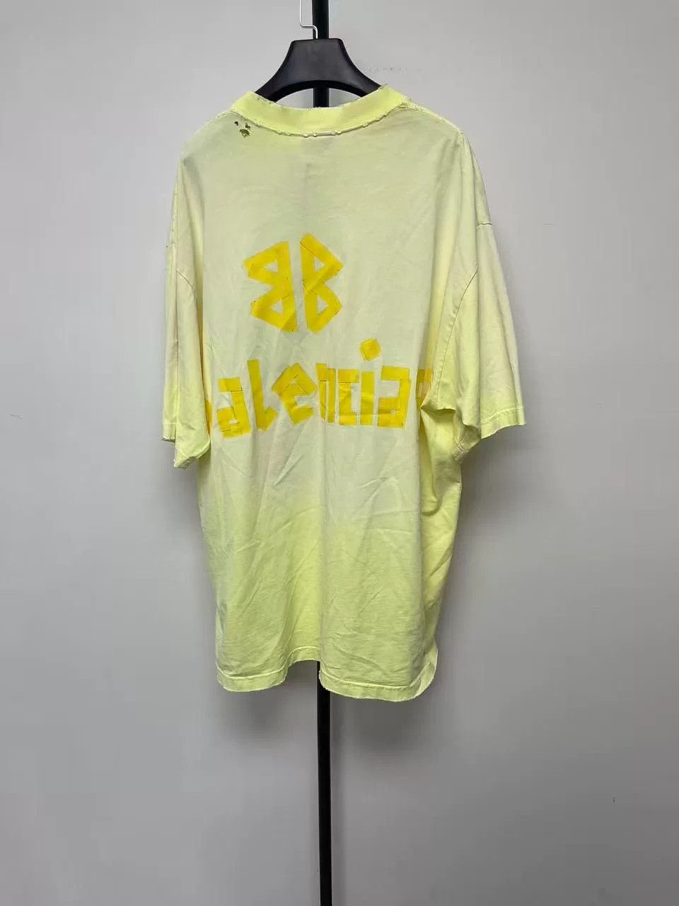 Balenciaga Balenciaga Logo Print Crewneck Short Sleeve T-Shirt Size US M / EU 48-50 / 2 - 2 Thumbnail