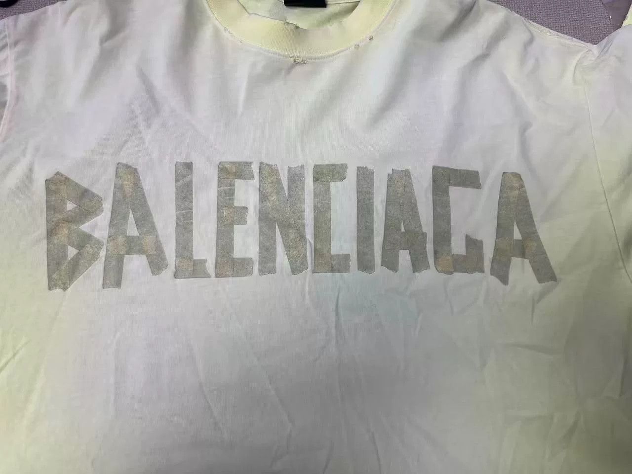 Balenciaga Balenciaga Logo Print Crewneck Short Sleeve T-Shirt Size US M / EU 48-50 / 2 - 3 Thumbnail