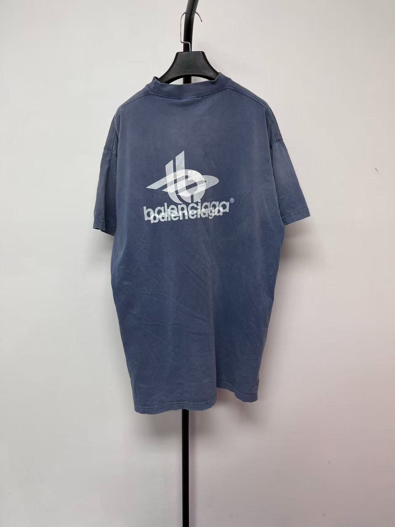 Balenciaga Balenciaga Logo Print Crewneck Short Sleeve T-Shirt Size US S / EU 44-46 / 1 - 2 Thumbnail
