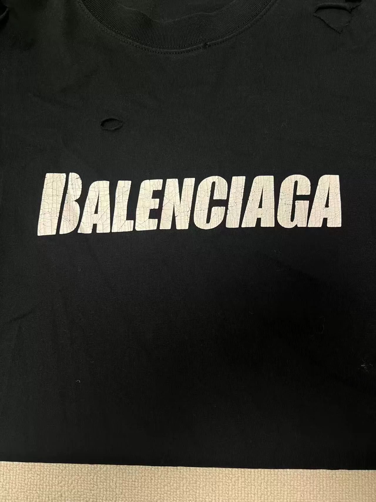 Balenciaga Balenciaga Men's Distressed Letter Print T-shirt Size US S / EU 44-46 / 1 - 3 Thumbnail