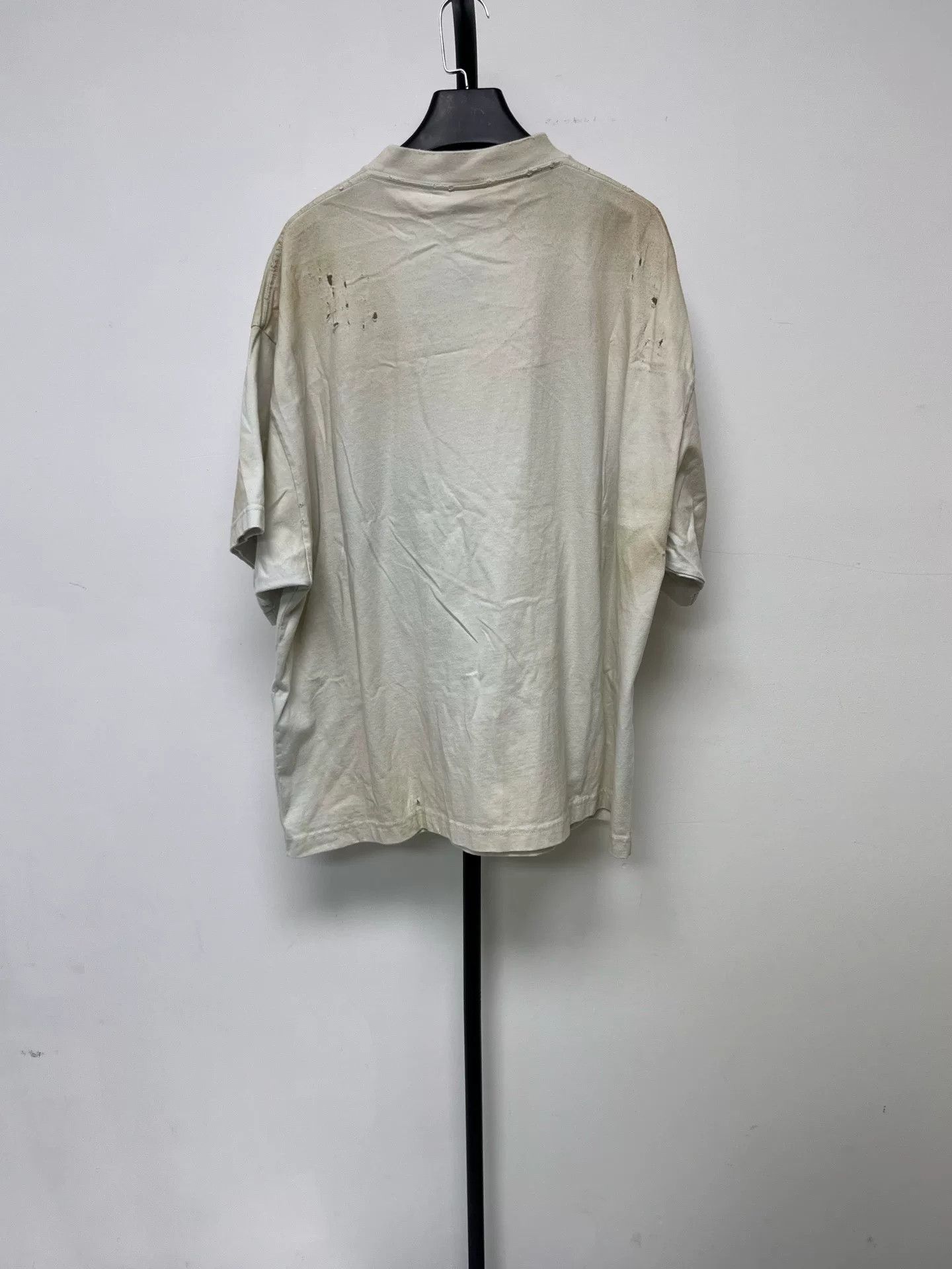 Balenciaga Balenciaga Letter Embroidery Badge T-shirt Size US L / EU 52-54 / 3 - 2 Thumbnail