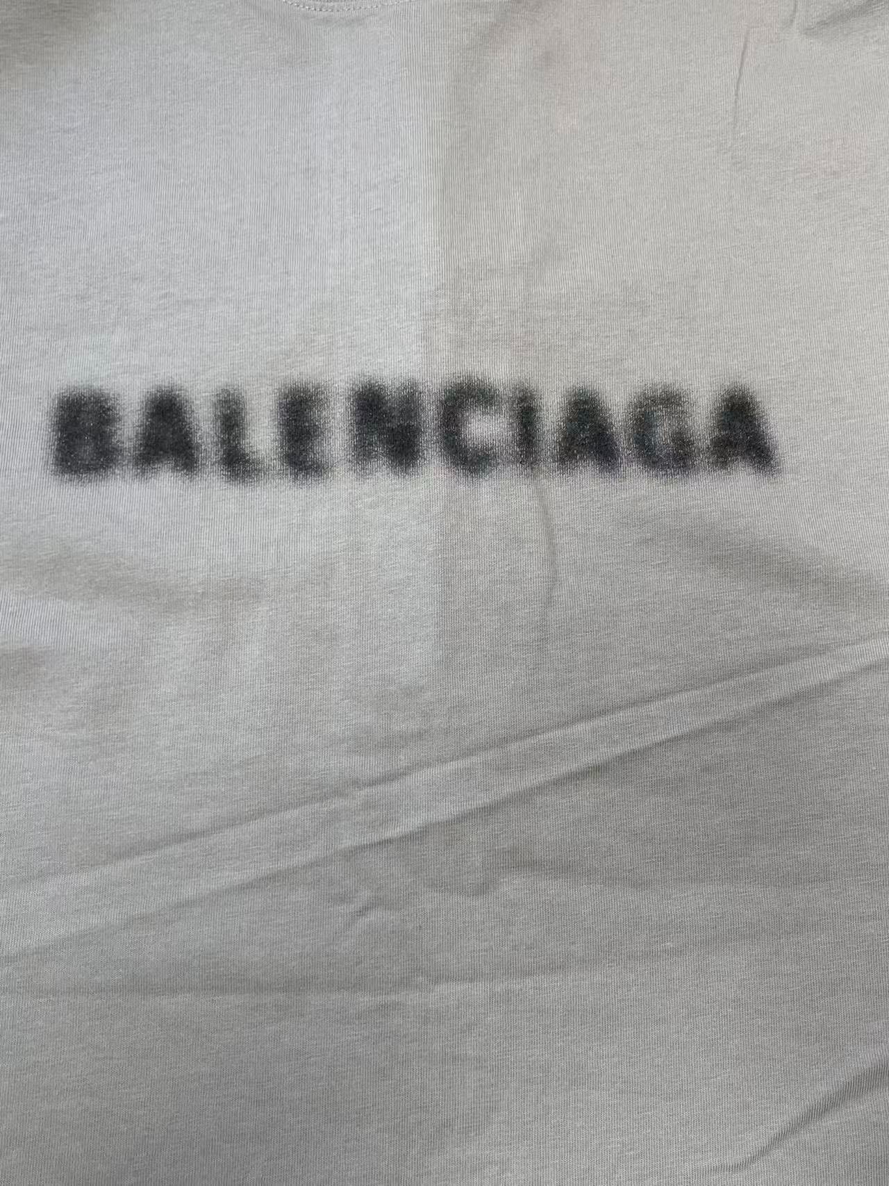 Balenciaga Balenciaga Solid Letter Print Distressed Crew Neck T-Shirt Size XXS / US 00 / IT 34 - 3 Thumbnail
