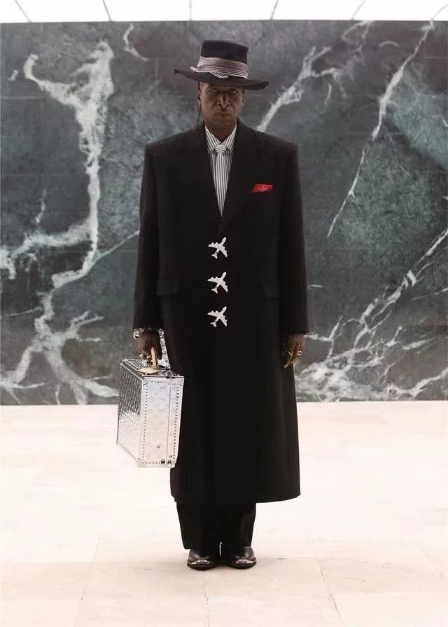 Louis Vuitton Louis Vuitton LV Runway Coat Size US S / EU 44-46 / 1 - 5 Thumbnail