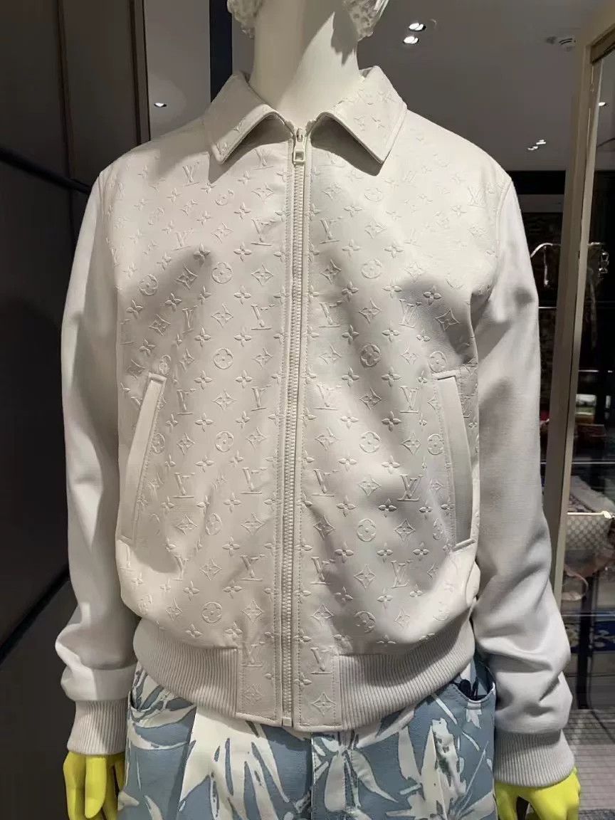 Louis Vuitton Louis Vuitton White Embossed Monogram Leather Jacket Size US S / EU 44-46 / 1 - 5 Thumbnail