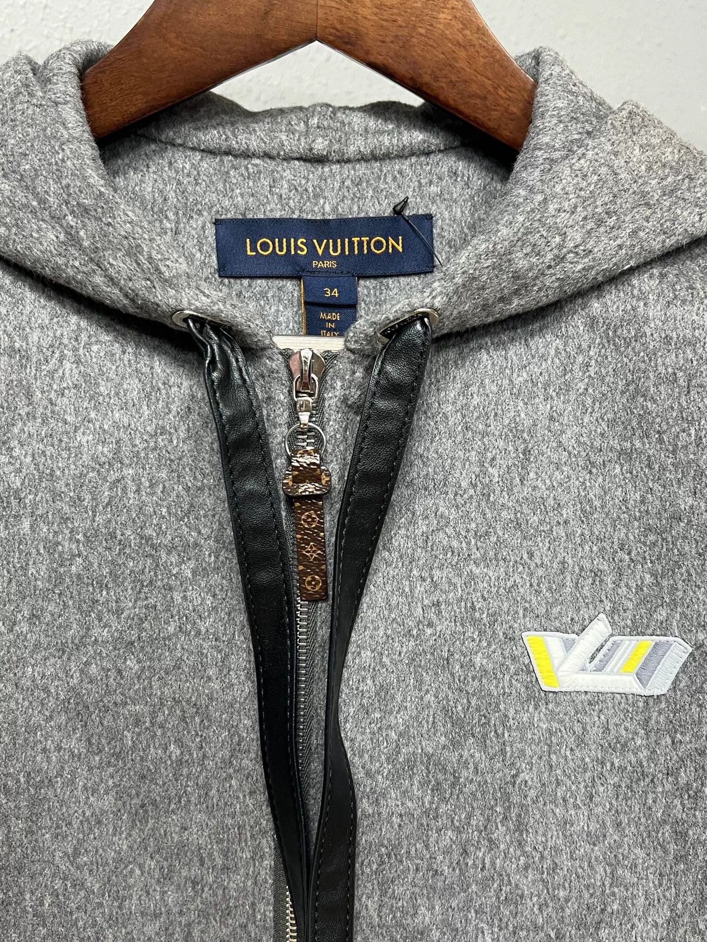 Louis Vuitton Louis Vuitton Rabbit Fur Zip Hoodie Size XXS / US 00 / IT 34 - 3 Thumbnail