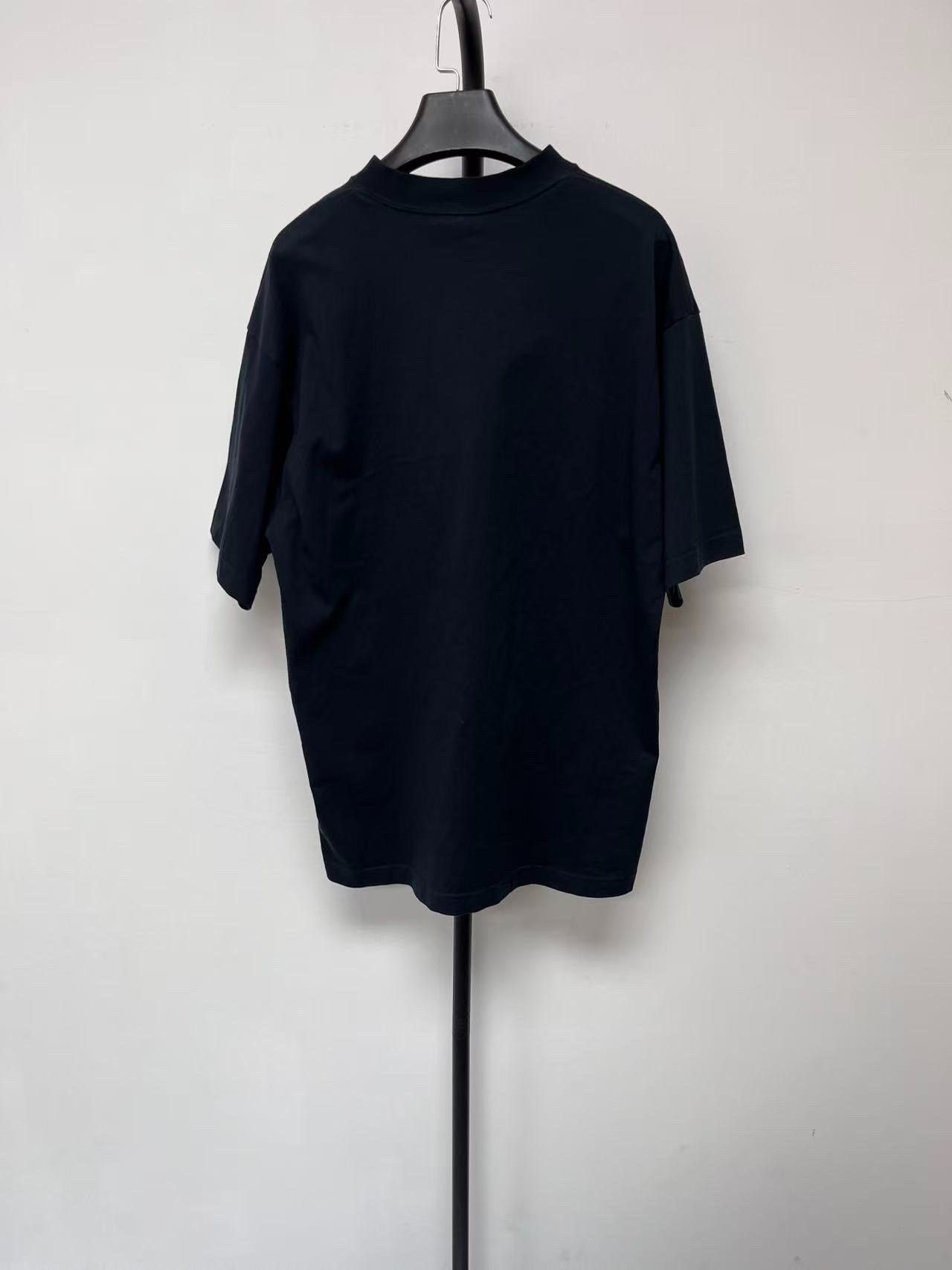 Balenciaga Balenciaga Logo Oversized Drop Shoulder T-Shirt Women's Size XS / US 0-2 / IT 36-38 - 2 Thumbnail