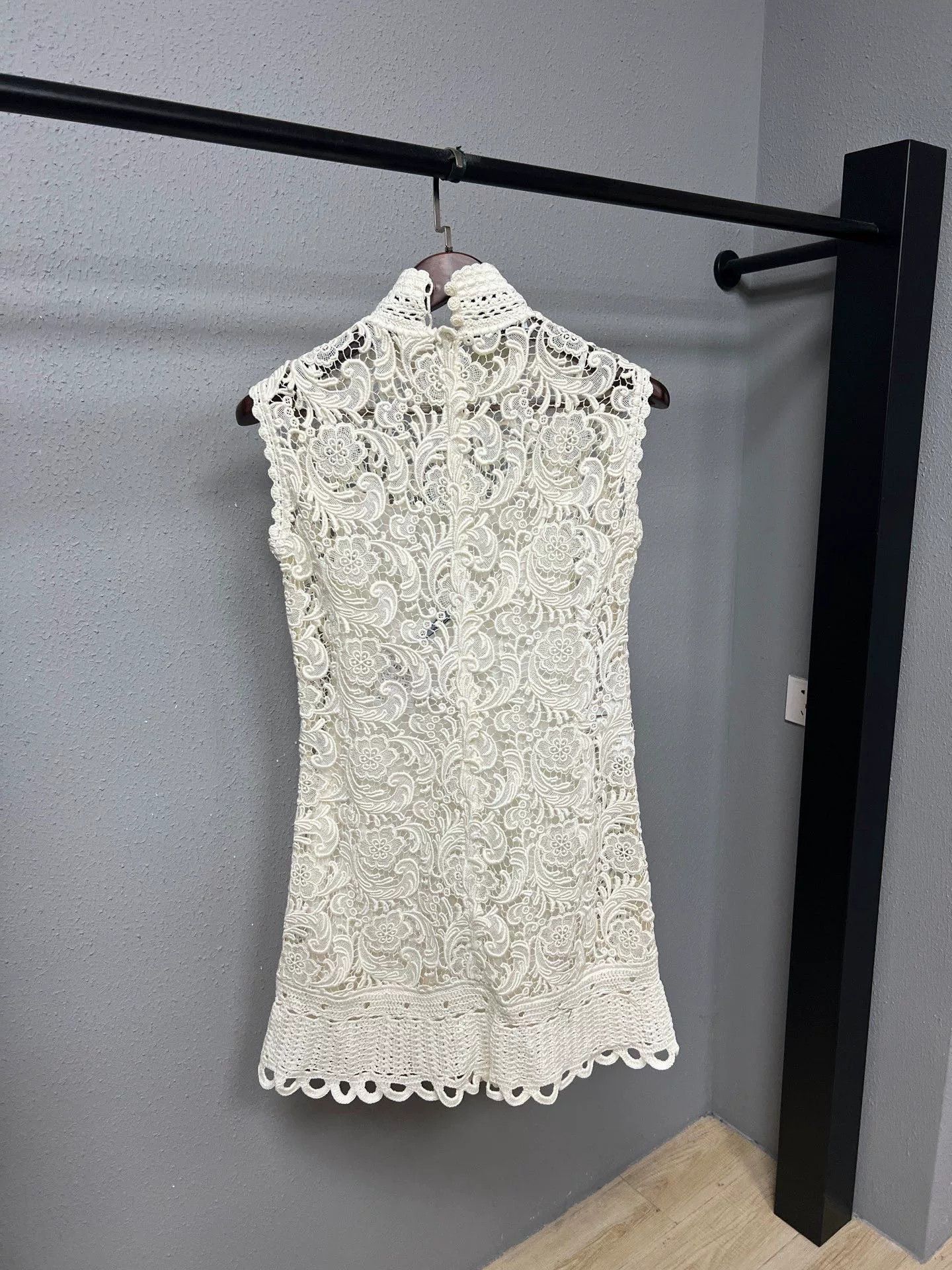 Prada Prada Couture Lace Sleeveless Dress Size S / US 4 / IT 40 - 2 Thumbnail