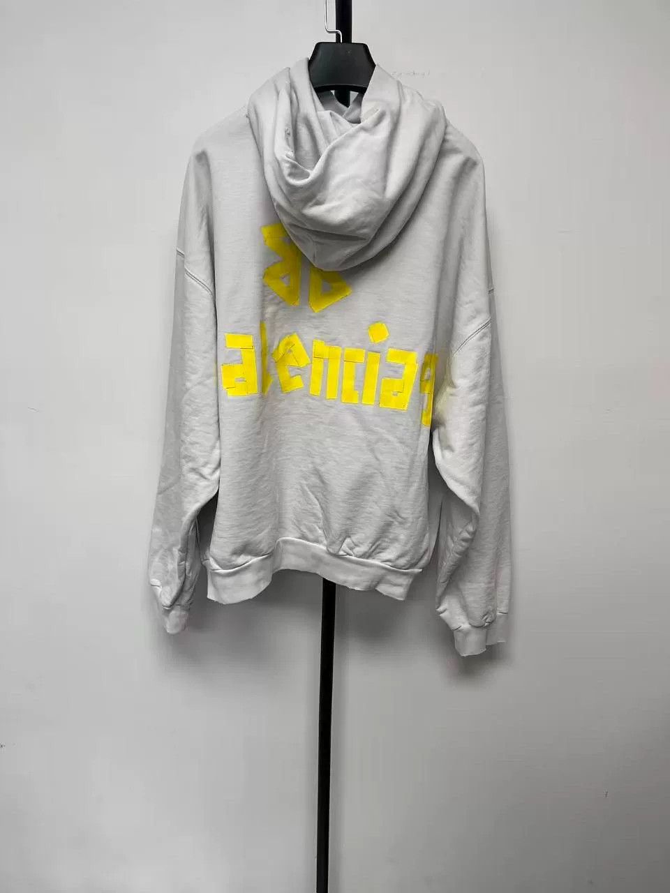 Balenciaga Balenciaga Distressed Logo Print Oversized Hoodie Size US M / EU 48-50 / 2 - 2 Thumbnail
