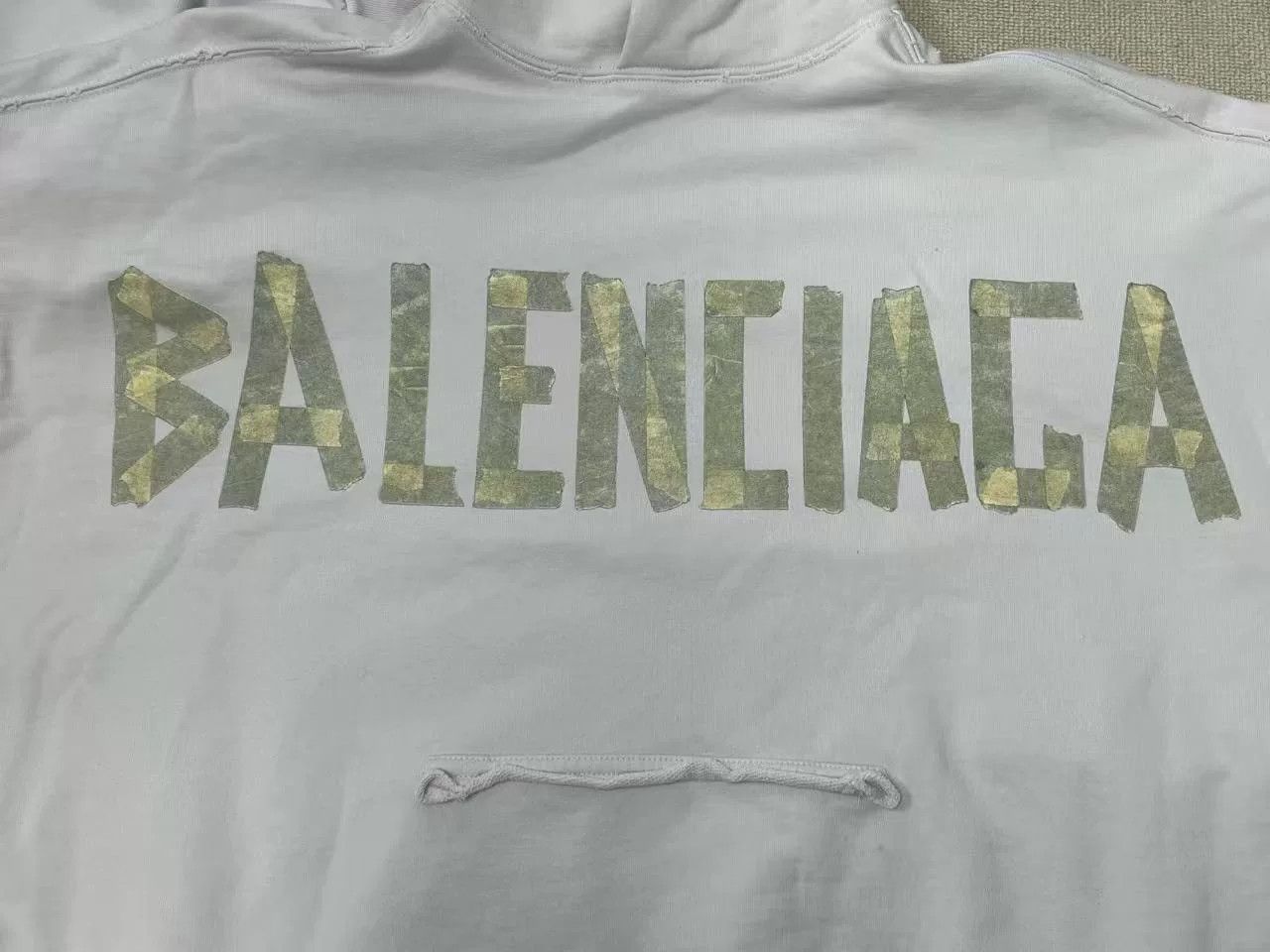 Balenciaga Balenciaga Distressed Logo Print Oversized Hoodie Size US M / EU 48-50 / 2 - 3 Thumbnail