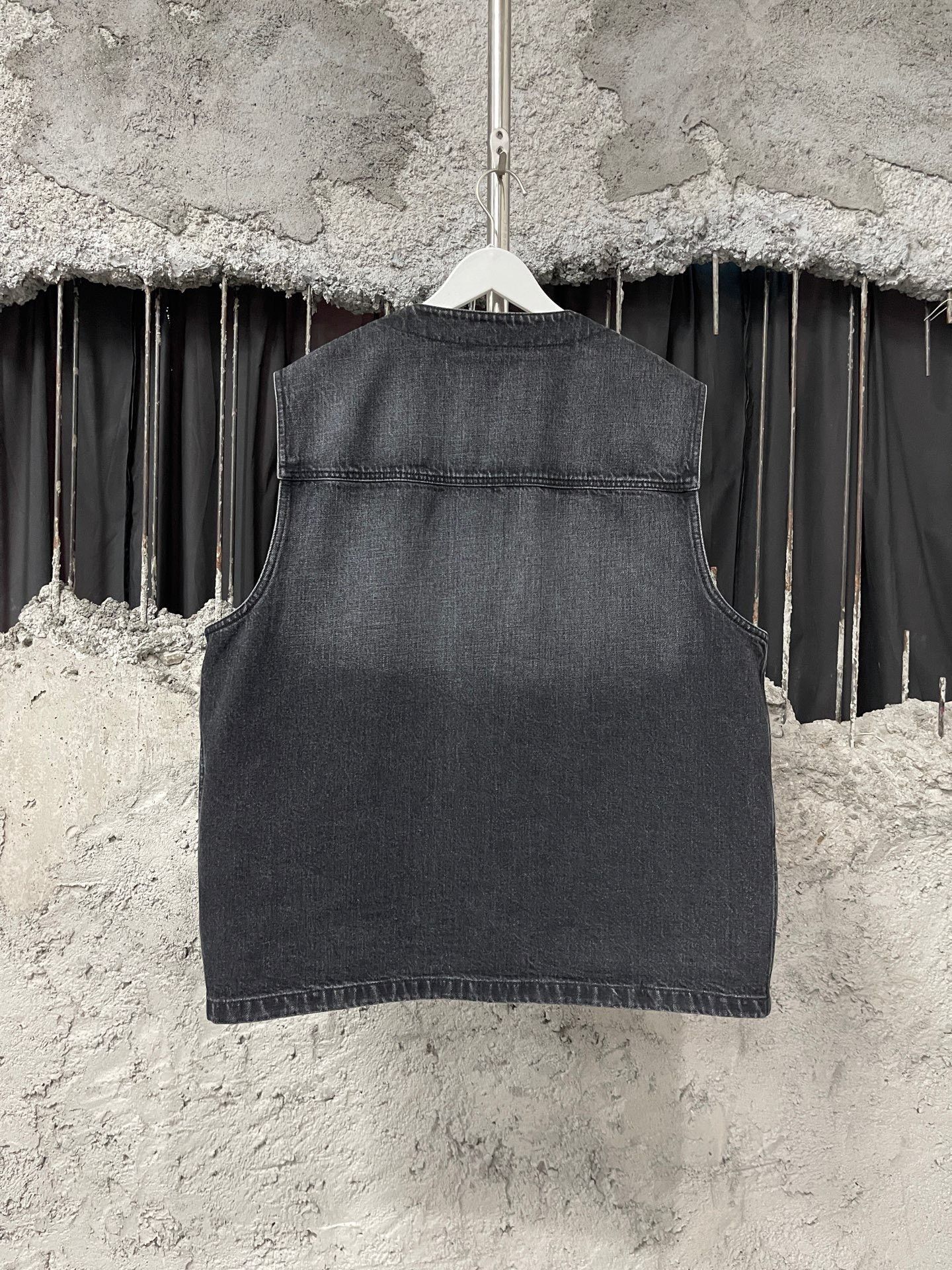 Prada Prada Triangle Logo Denim Vest Size US L / EU 52-54 / 3 - 2 Thumbnail