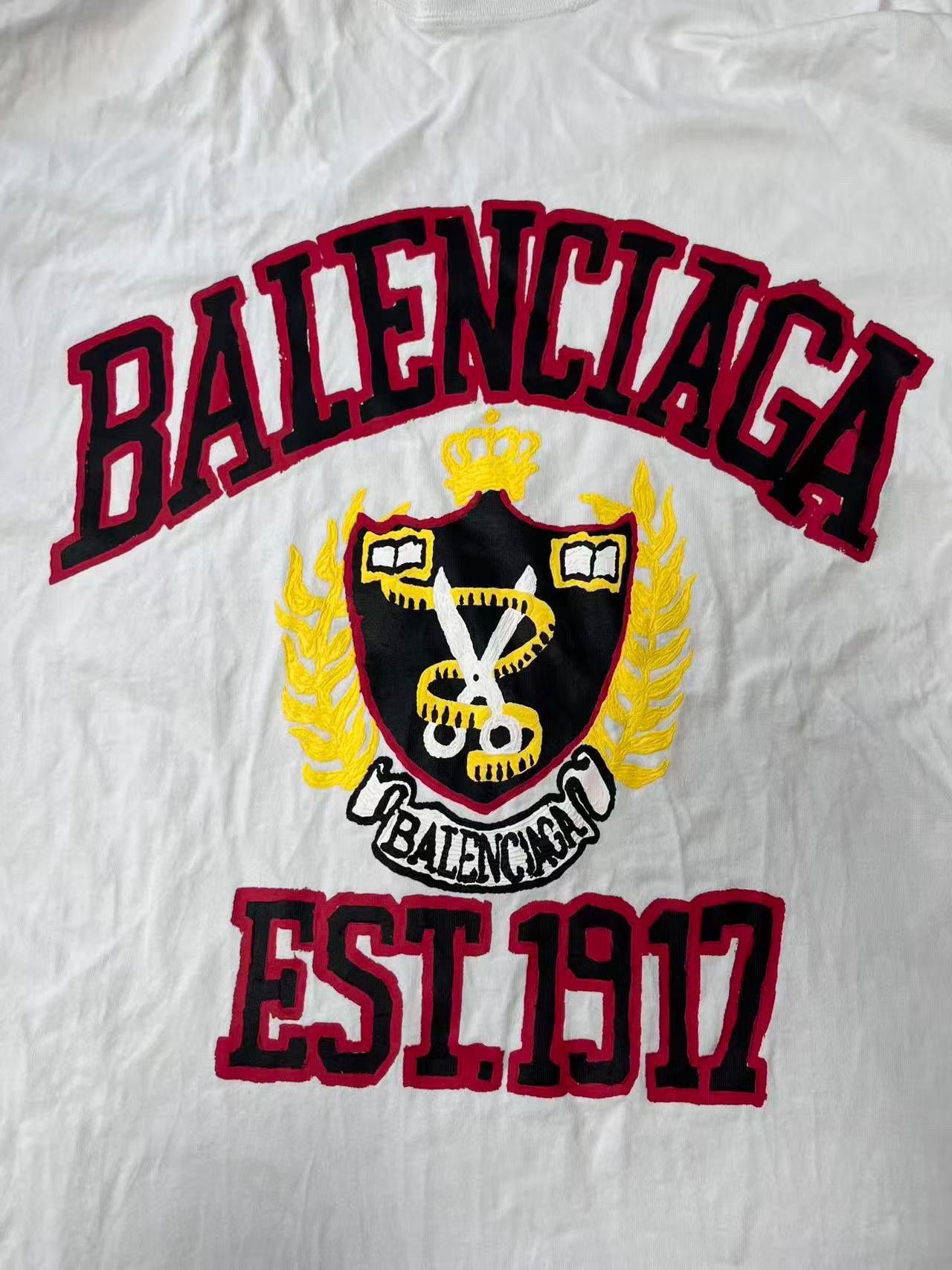 Balenciaga Balenciaga Logo Print Round Neck T-Shirt Size US XL / EU 56 / 4 - 3 Thumbnail