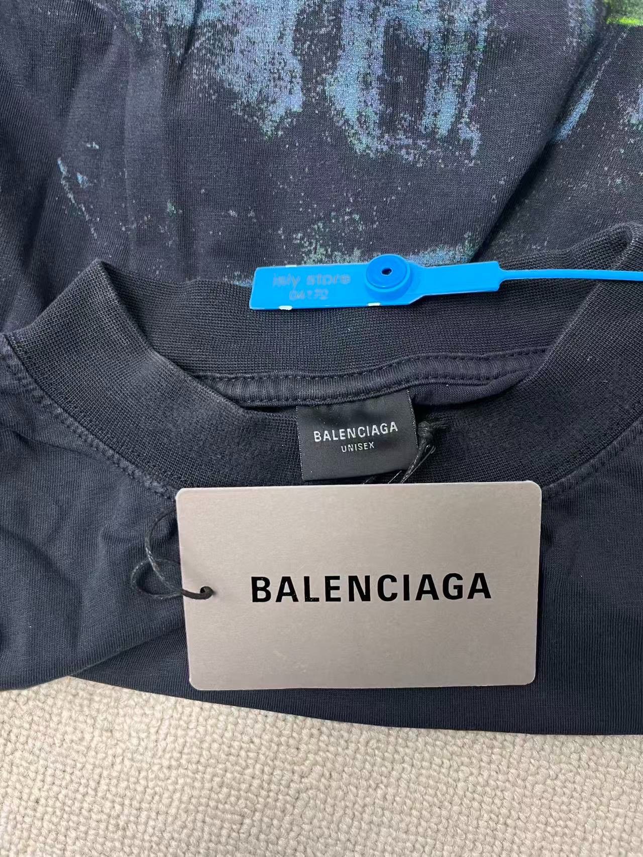 Balenciaga Balenciaga Faded Crew Neck Printed T-Shirt Women Size M / US 6-8 / IT 42-44 - 5 Thumbnail