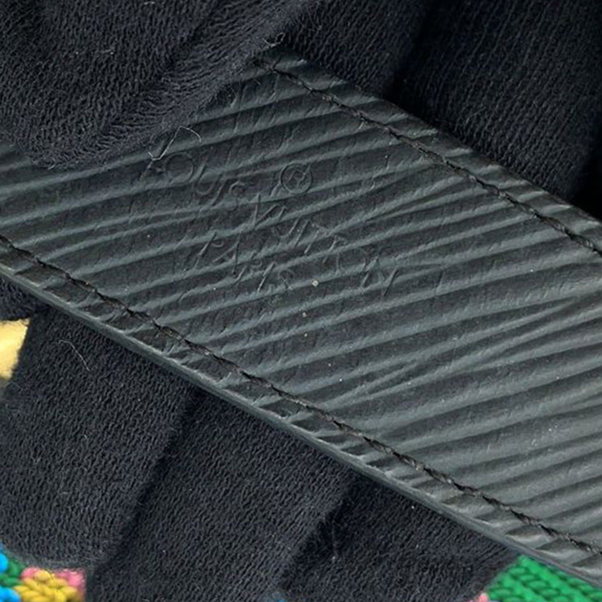 Epi Sequin Bird Twist Wallet On Chain