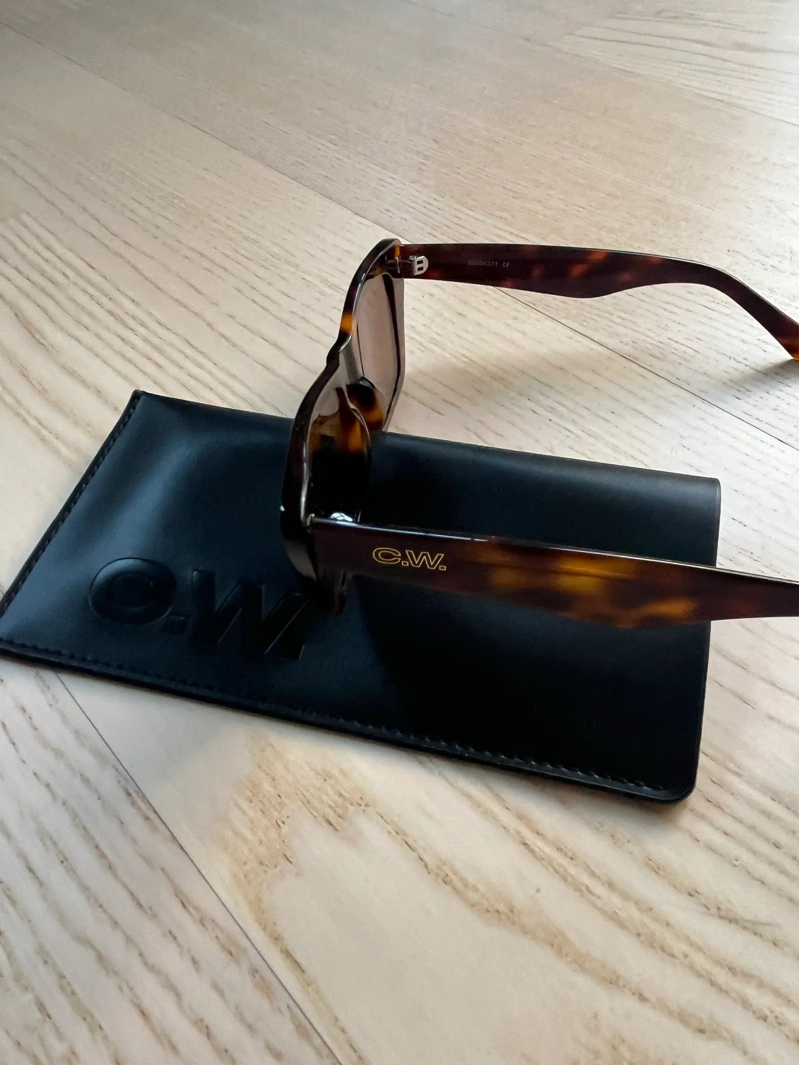 Carin Wester Carin Wester Sunglasses Size ONE SIZE - 2 Thumbnail