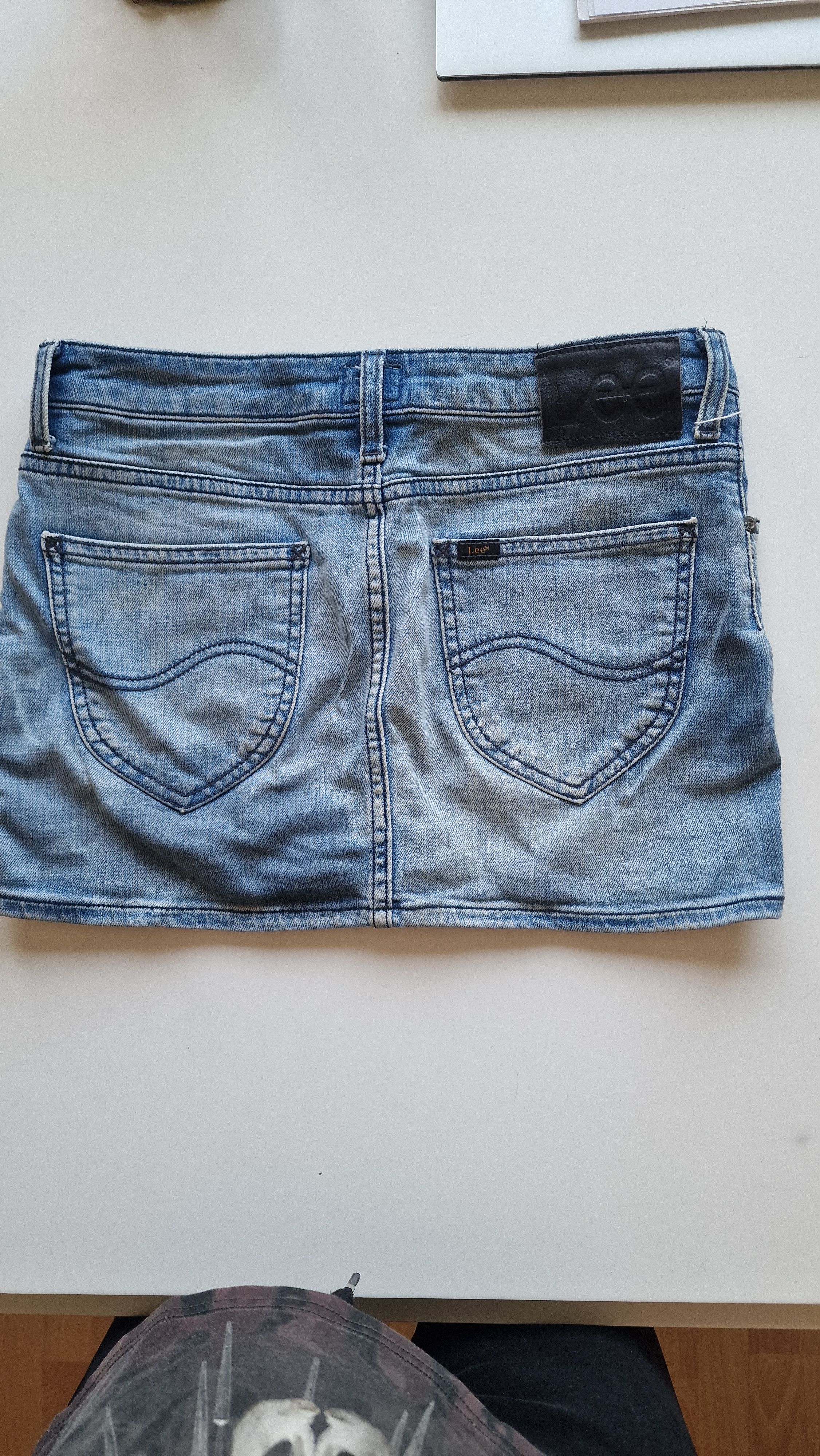 Lee Lee Caliente Skirt Size 27" / US 4 / IT 40 - 4 Thumbnail