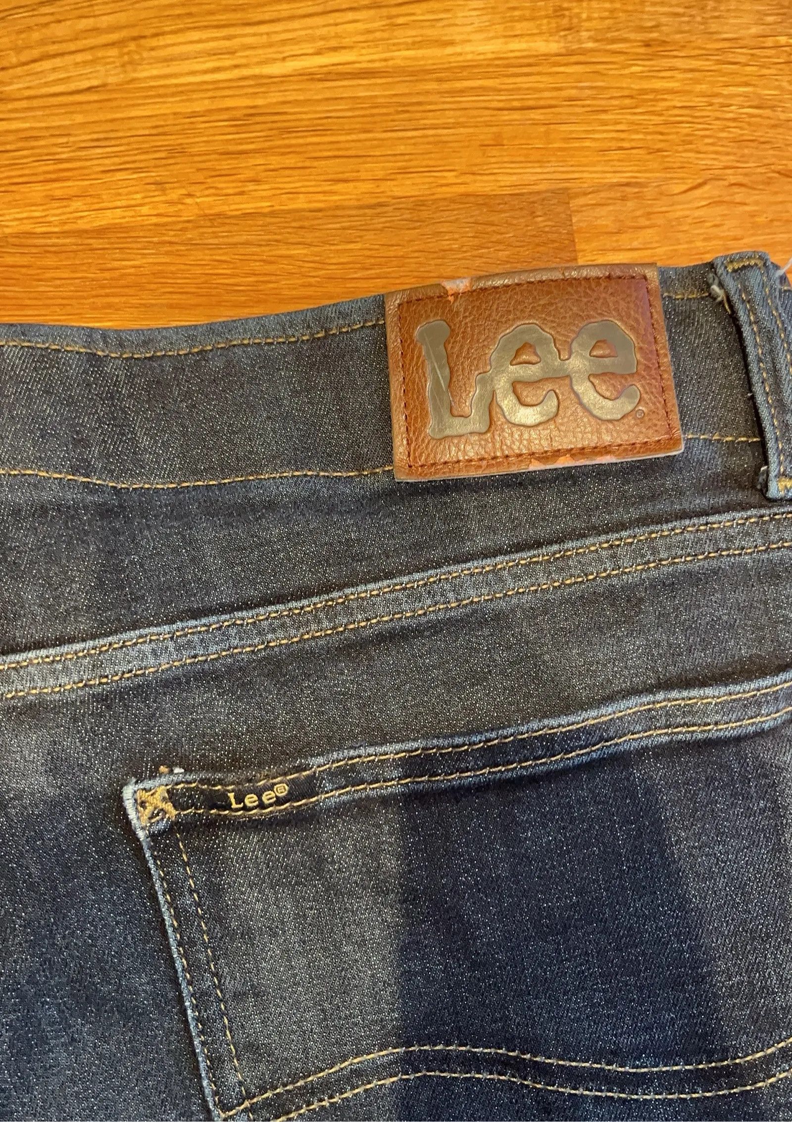 Lee Lee Lee Slimfit Tapered Leg Jeans Size US 33 - 2 Thumbnail