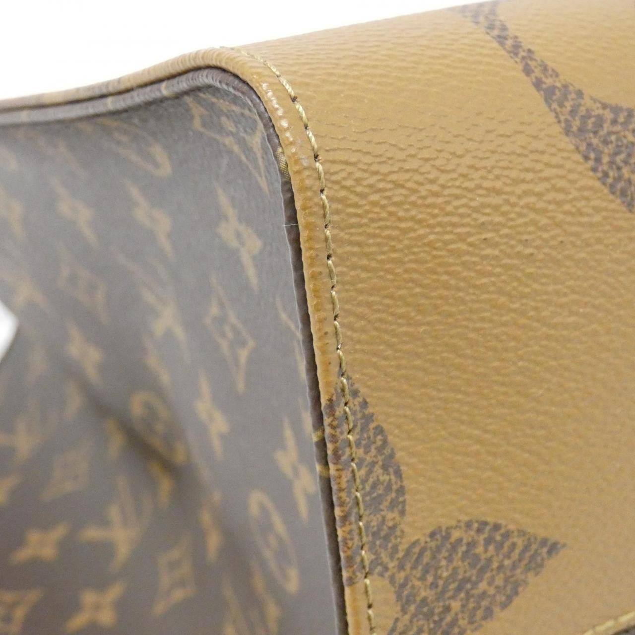 Louis Vuitton Louis Vuitton Louis Vuitton OnTheGo Monogram Coated Canvas Tote Bag Textile Tote Bag M45320 DUTY FREE for USA Size ONE SIZE - 3 Thumbnail