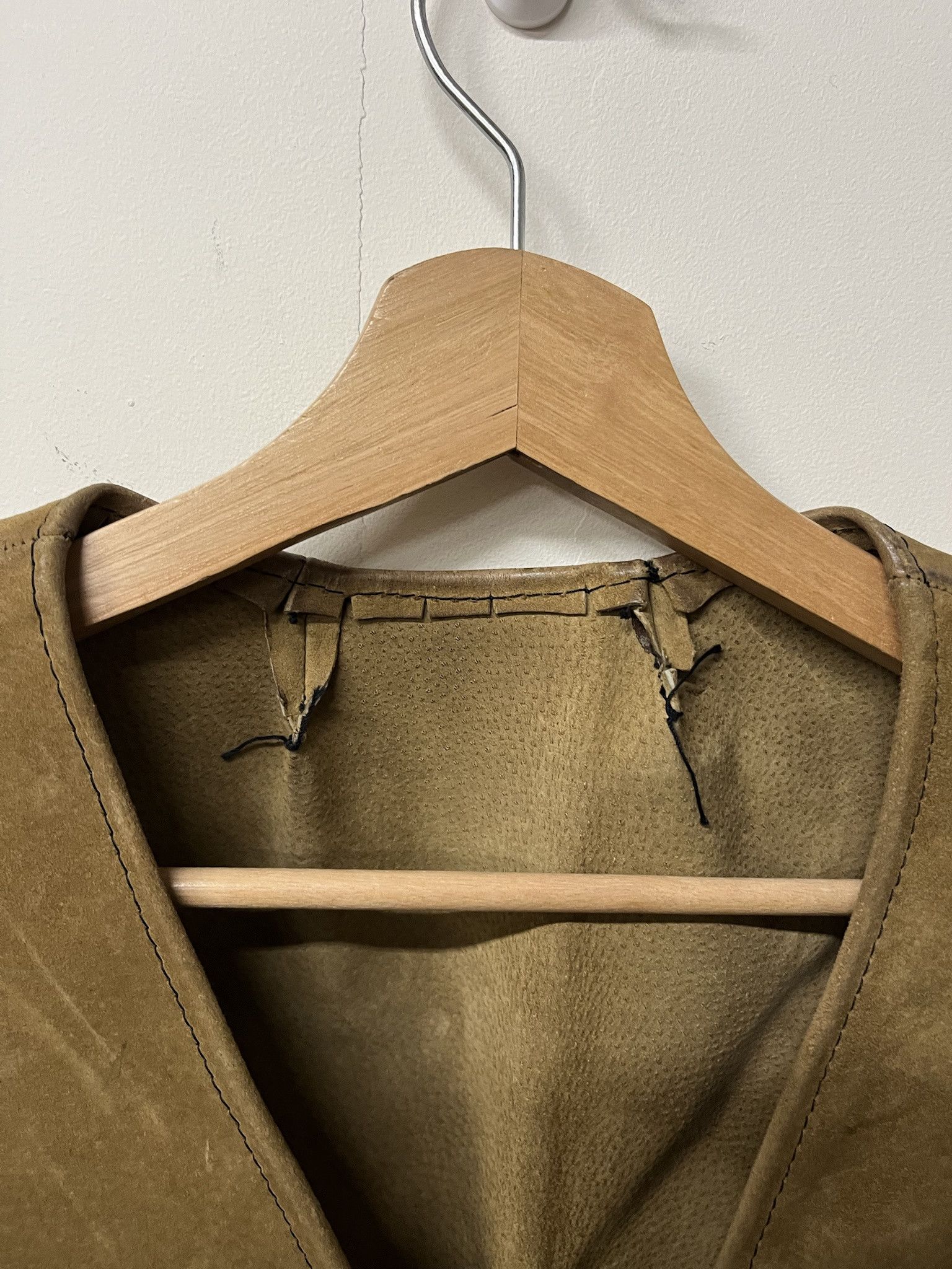 Leather × Vintage Vintage 1950s Hand Made Leather Vest Size M/S Size US S / EU 44-46 / 1 - 2 Thumbnail