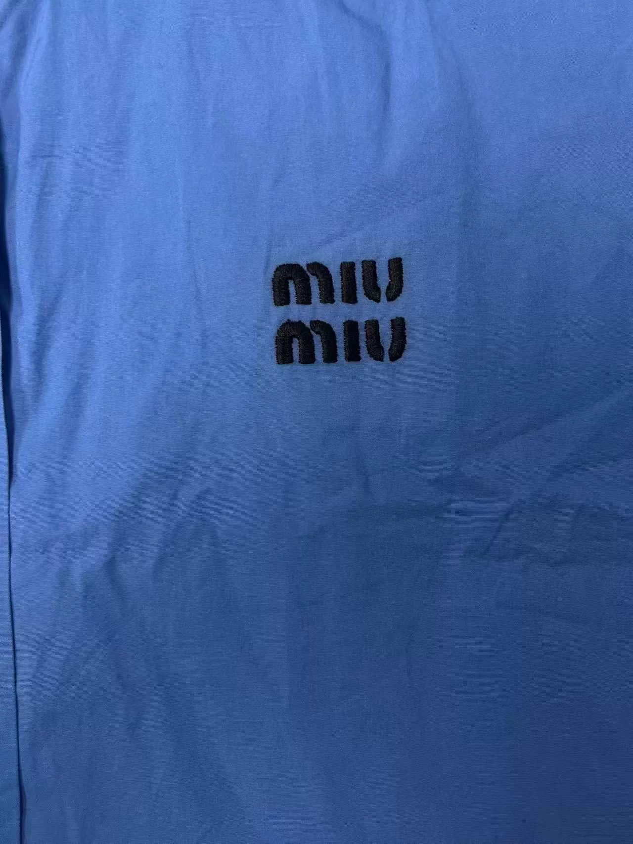 Miu Miu MIU MIU Solid Logo Single-Breasted Sun Protection Shirt Size XS / US 0-2 / IT 36-38 - 3 Thumbnail