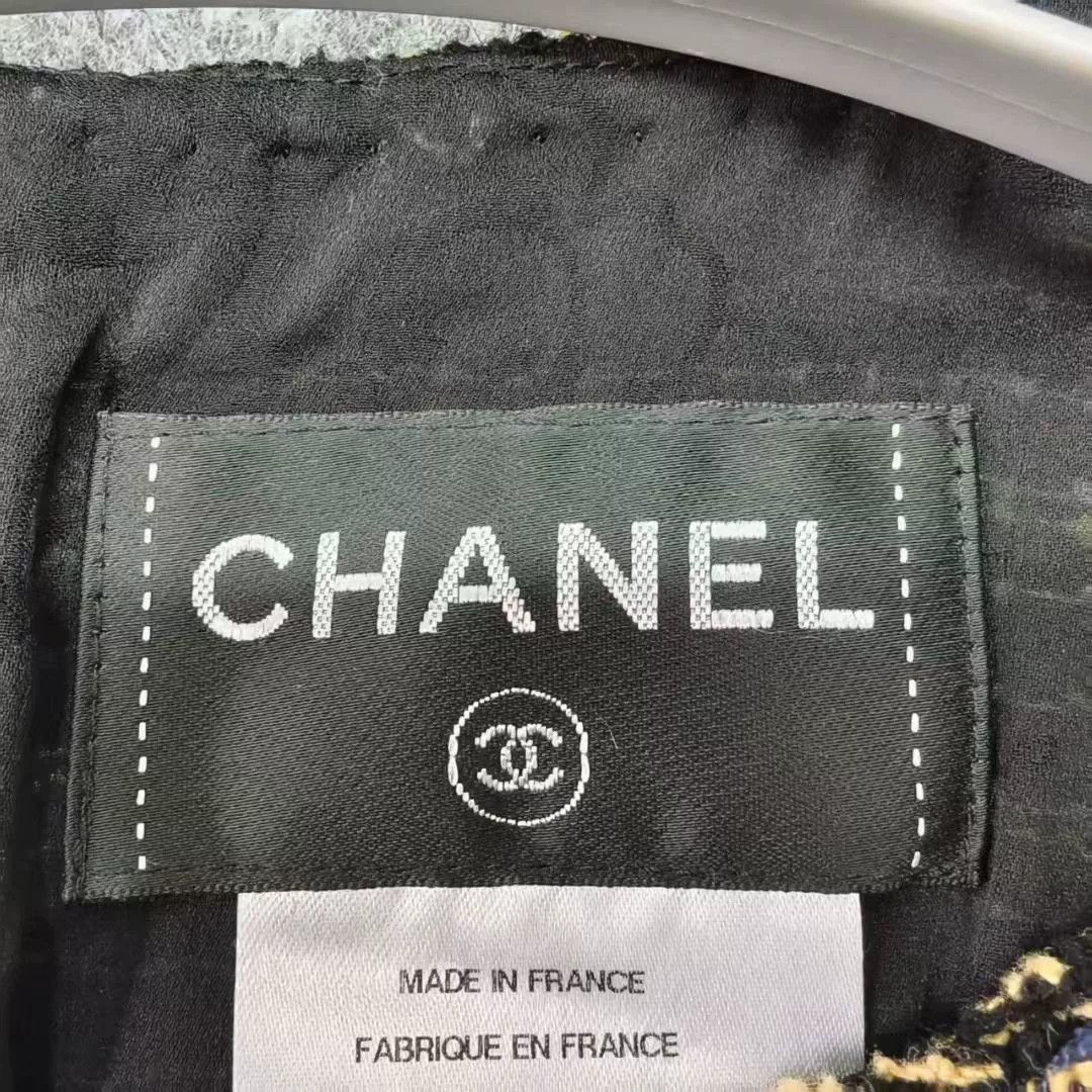 Chanel Chanel Gold Button Colorful Knit Dress Size S / US 4 / IT 40 - 3 Thumbnail