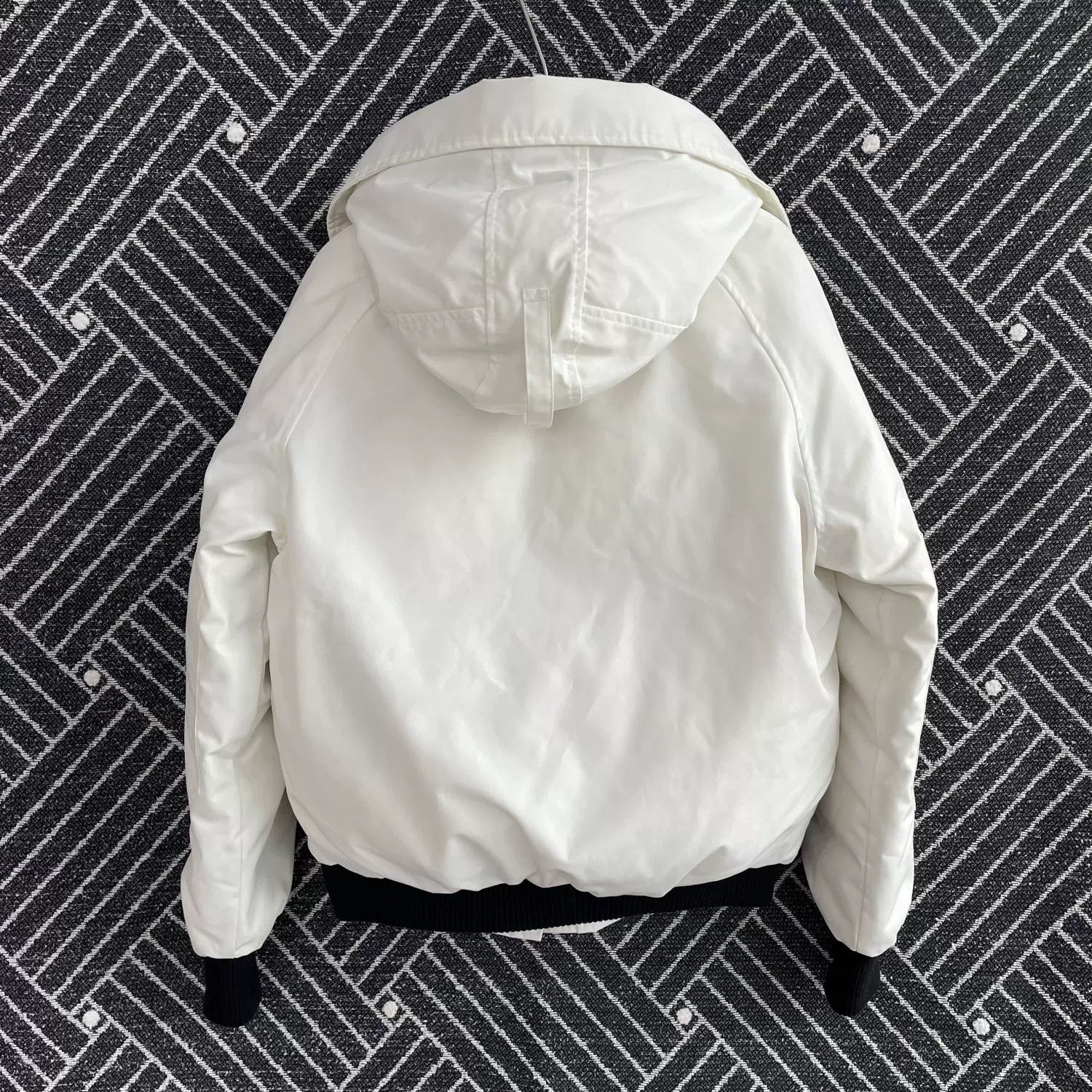 Canada Goose Canada Goose Red Label Hooded Down Jacket Size M / US 6-8 / IT 42-44 - 2 Thumbnail