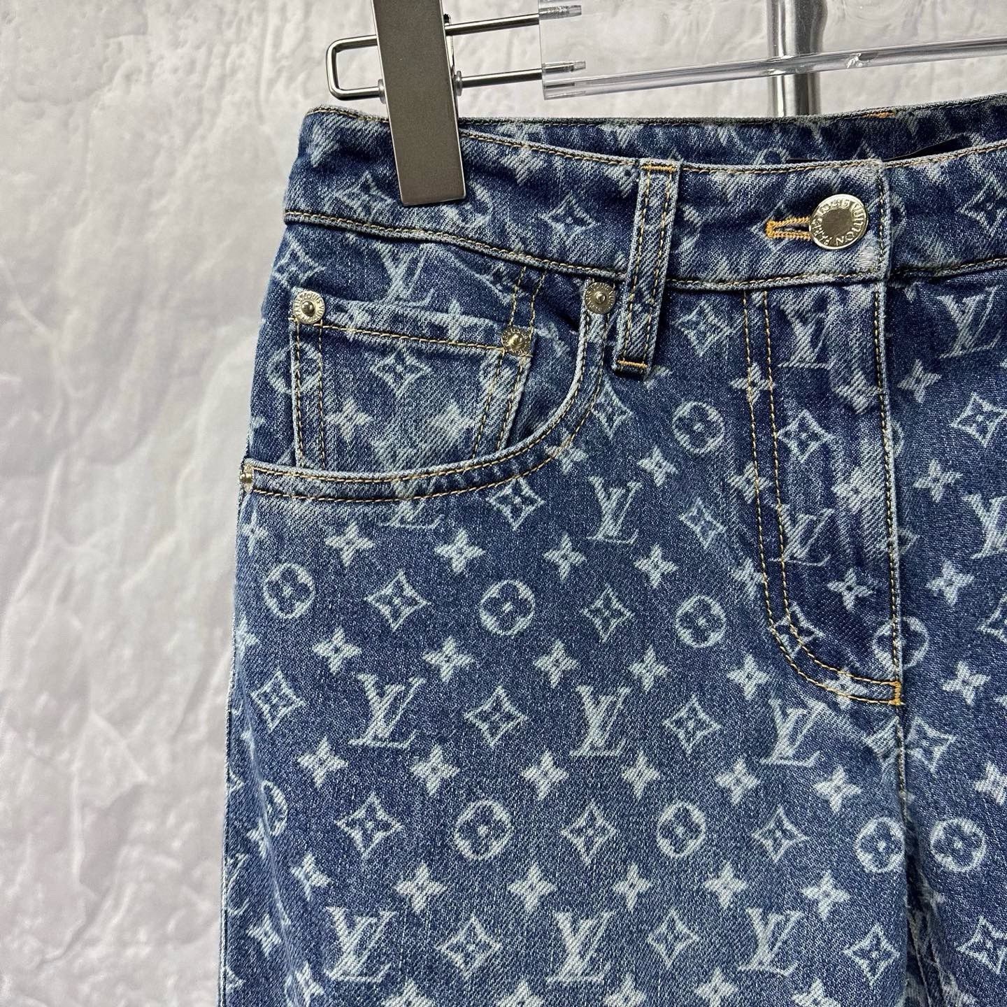 Louis Vuitton Louis Vuitton FW25 Monogram Denim Pants 34 Size US 34 / EU 50 - 4 Thumbnail