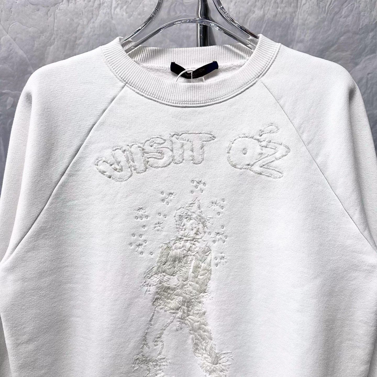 Louis Vuitton Louis Vuitton Wizard of Oz Embroidered Sweatshirt Size XS / US 0-2 / IT 36-38 - 5 Thumbnail