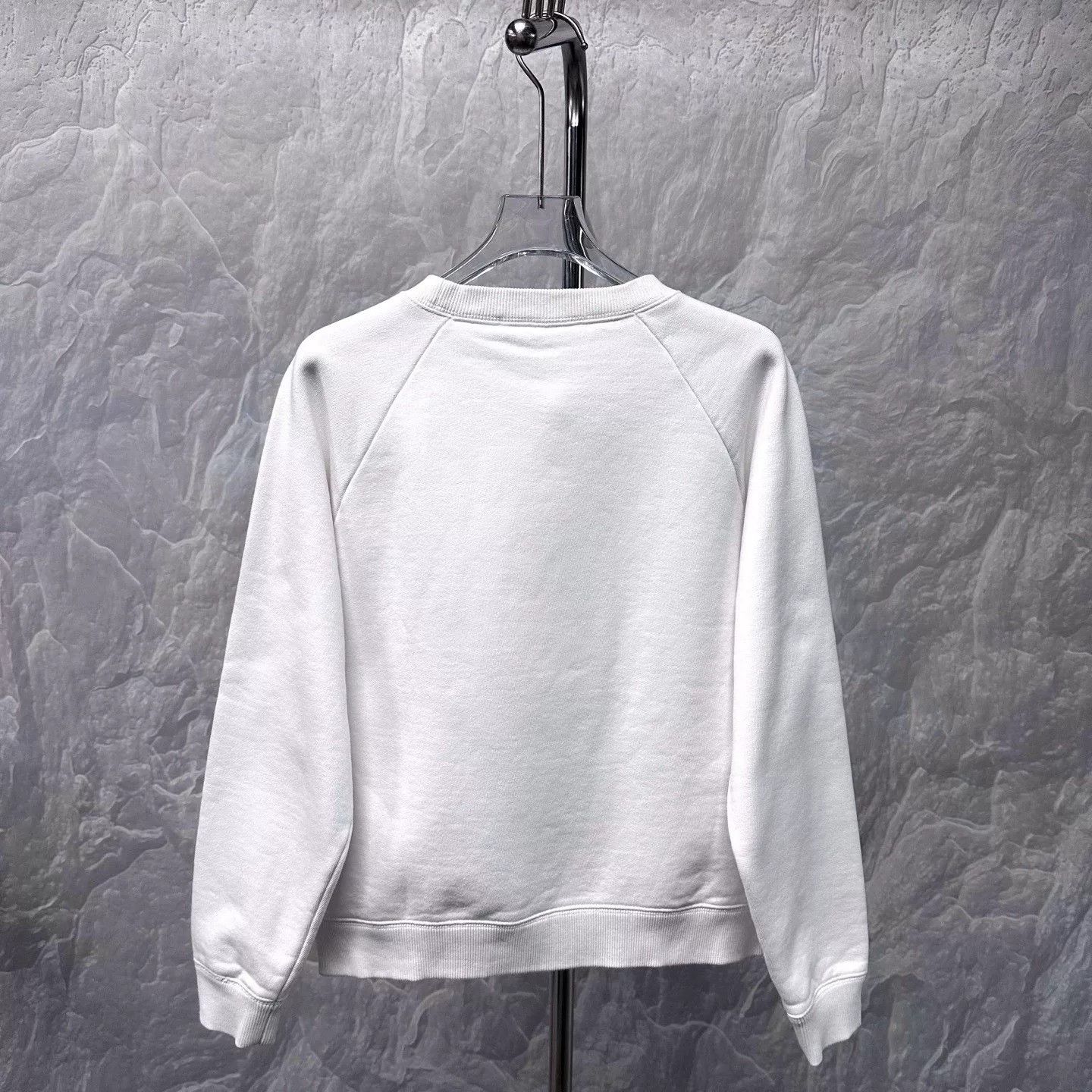 Louis Vuitton Louis Vuitton Wizard of Oz Embroidered Sweatshirt Size XS / US 0-2 / IT 36-38 - 2 Thumbnail