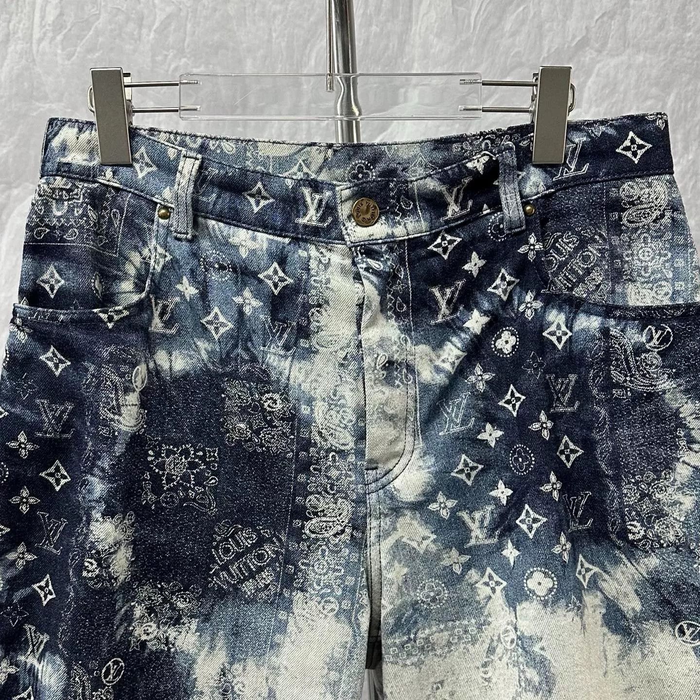 Louis Vuitton Louis Vuitton Bandana Denim Shorts Size US 31 - 2 Thumbnail