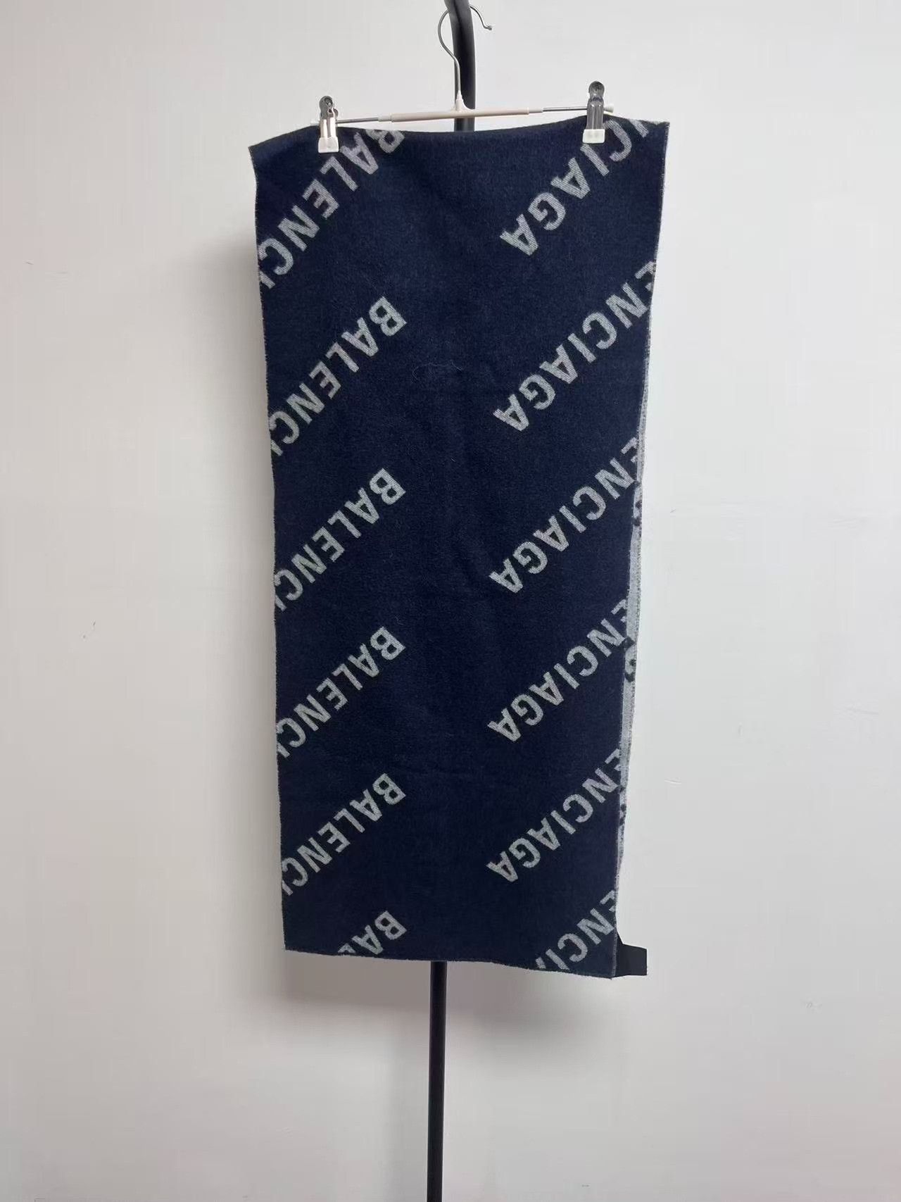 Balenciaga Balenciaga Allover Logo Scarf Size ONE SIZE - 2 Thumbnail