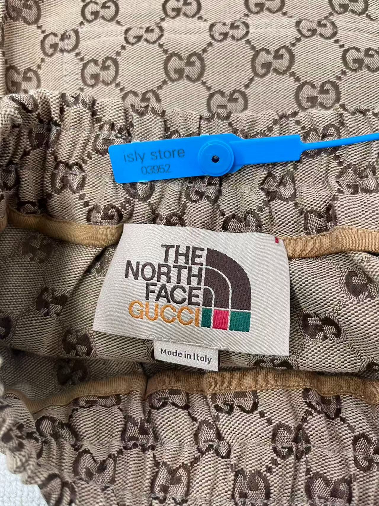 Gucci Gucci x The North Face Logo Print Shorts Size 22" - 5 Thumbnail