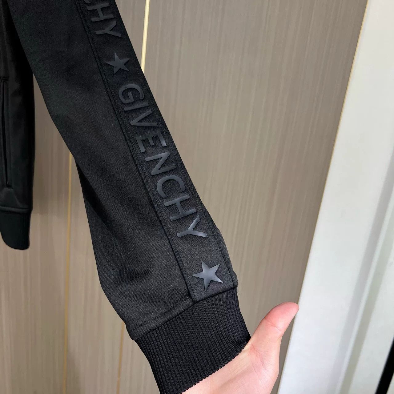 Givenchy Givenchy Printed Letter Zip Jacket Size XS / US 0-2 / IT 36-38 - 4 Thumbnail