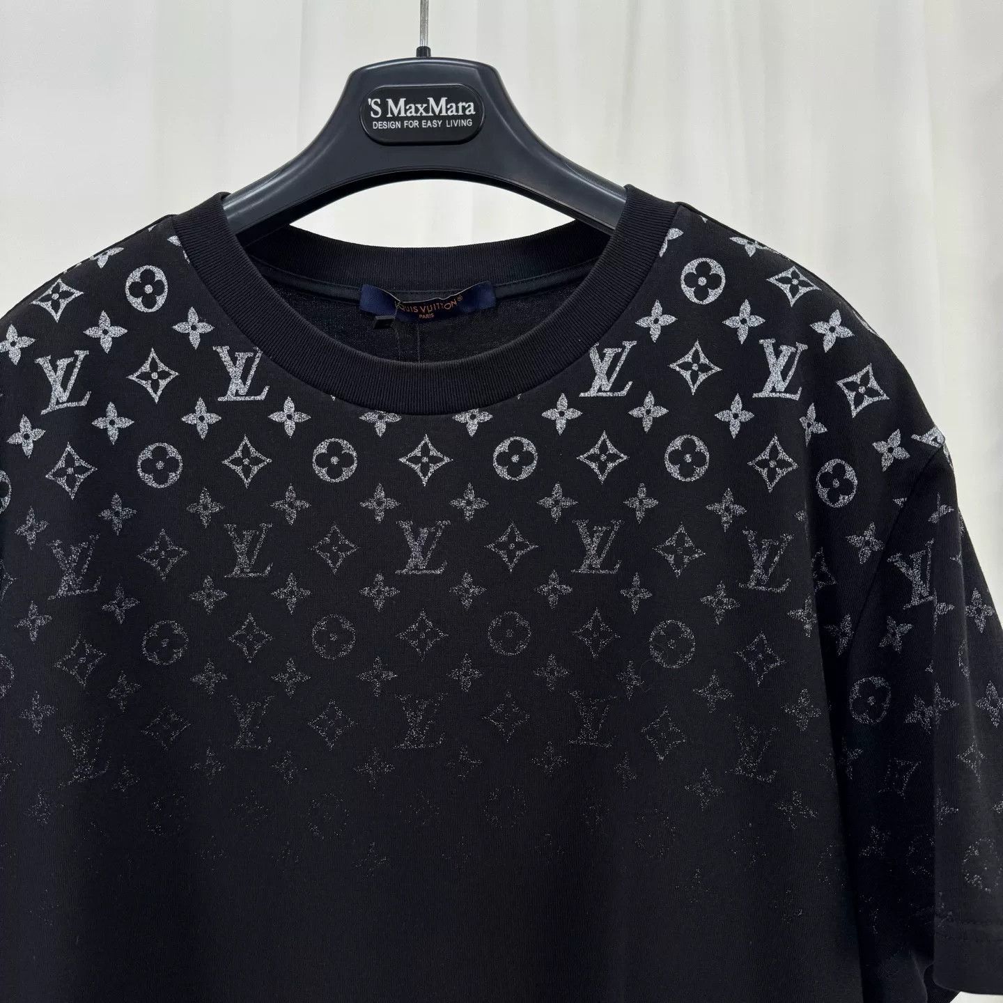 Louis Vuitton Louis Vuitton New Gradient Monogram T-shirt Size US L / EU 52-54 / 3 - 3 Thumbnail