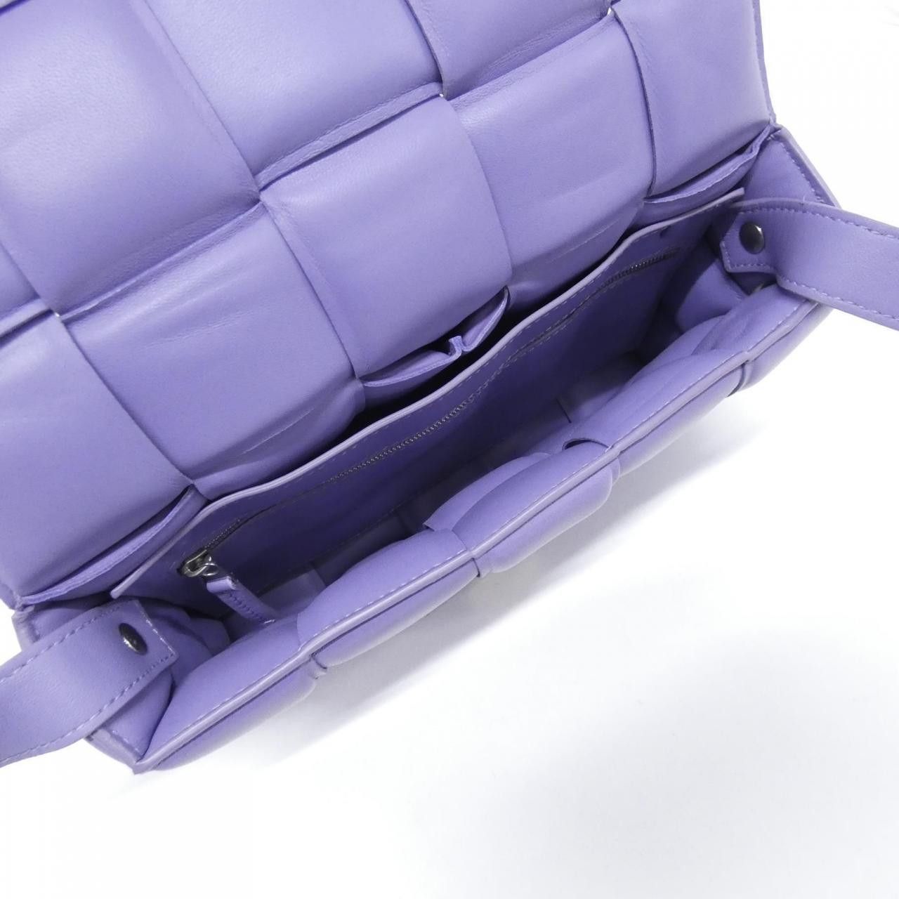 Bottega Veneta Bottega Veneta Bottega Veneta 591970 VCQR1 Lamb Shoulder Bag Leather Shoulder Bag 591970 VCQR1 DUTY FREE for USA Size ONE SIZE - 6 Thumbnail