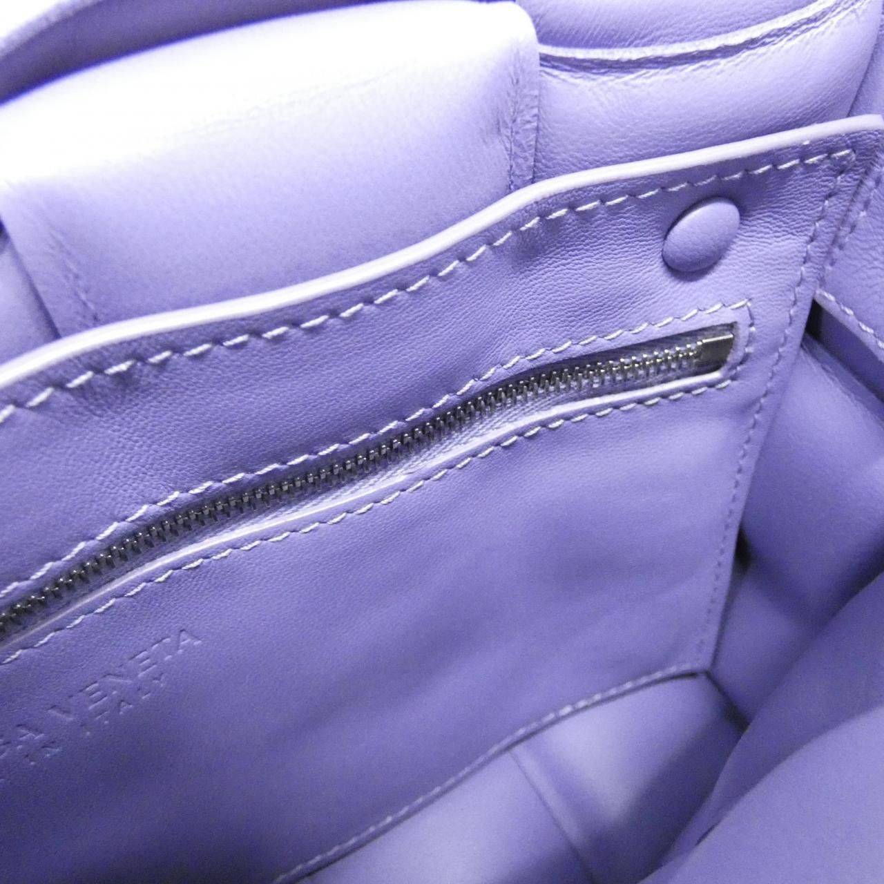 Bottega Veneta Bottega Veneta Bottega Veneta 591970 VCQR1 Lamb Shoulder Bag Leather Shoulder Bag 591970 VCQR1 DUTY FREE for USA Size ONE SIZE - 7 Thumbnail