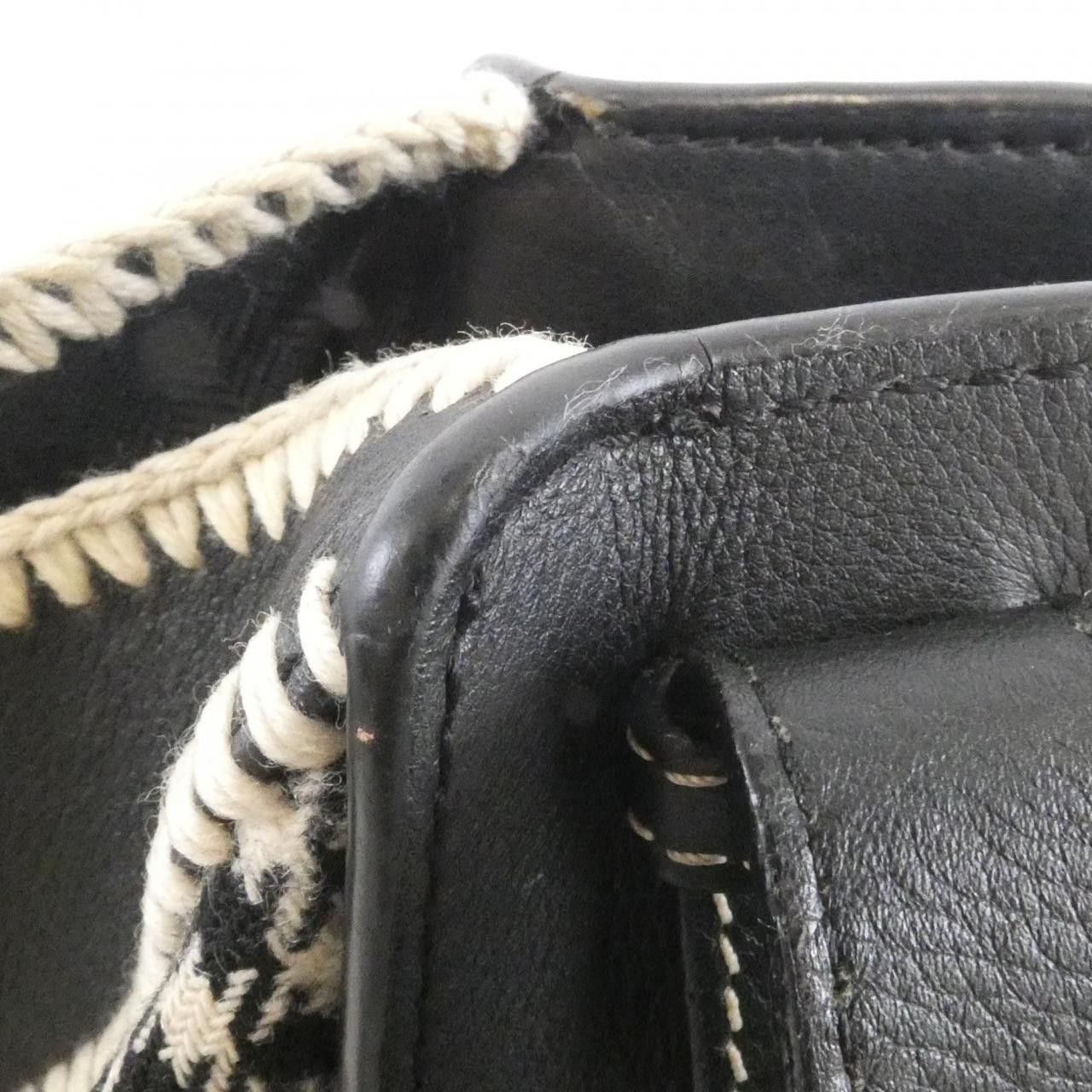 Loewe Loewe Loewe Hammock Small Wool Calfskin 2way Shoulder Bag Leather Shoulder Bag 38749S35 DUTY FREE for USA Size ONE SIZE - 7 Thumbnail