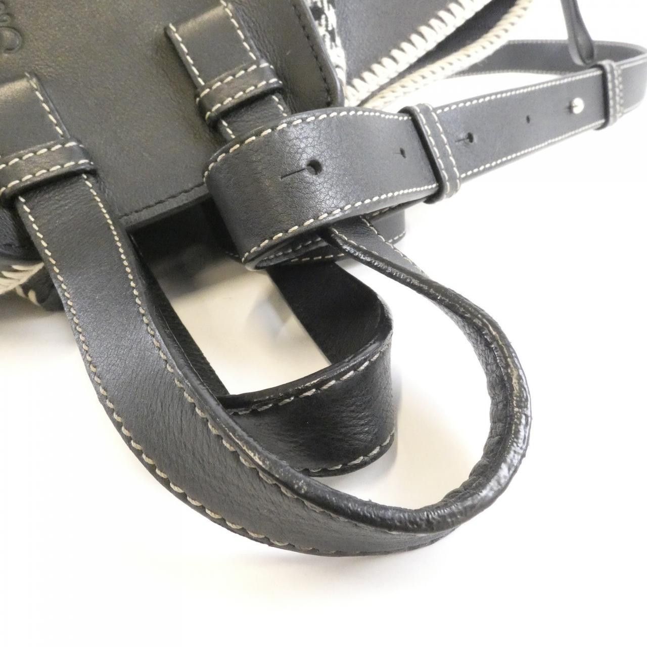 Loewe Loewe Loewe Hammock Small Wool Calfskin 2way Shoulder Bag Leather Shoulder Bag 38749S35 DUTY FREE for USA Size ONE SIZE - 9 Thumbnail