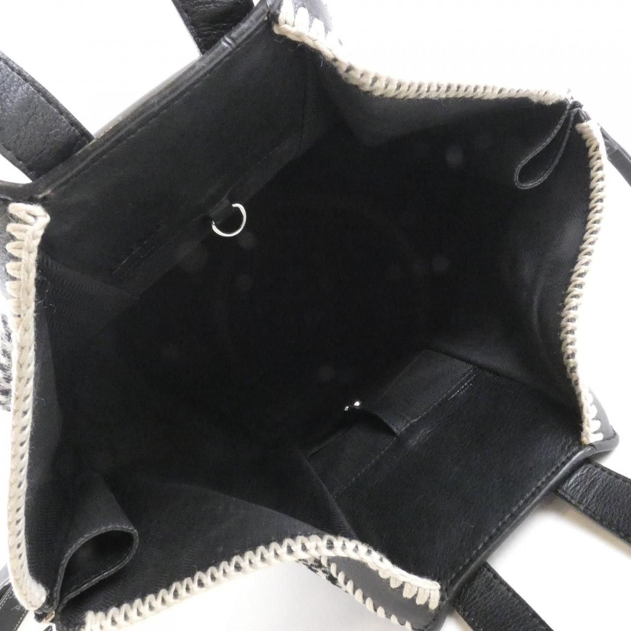 Loewe Loewe Loewe Hammock Small Wool Calfskin 2way Shoulder Bag Leather Shoulder Bag 38749S35 DUTY FREE for USA Size ONE SIZE - 10 Thumbnail