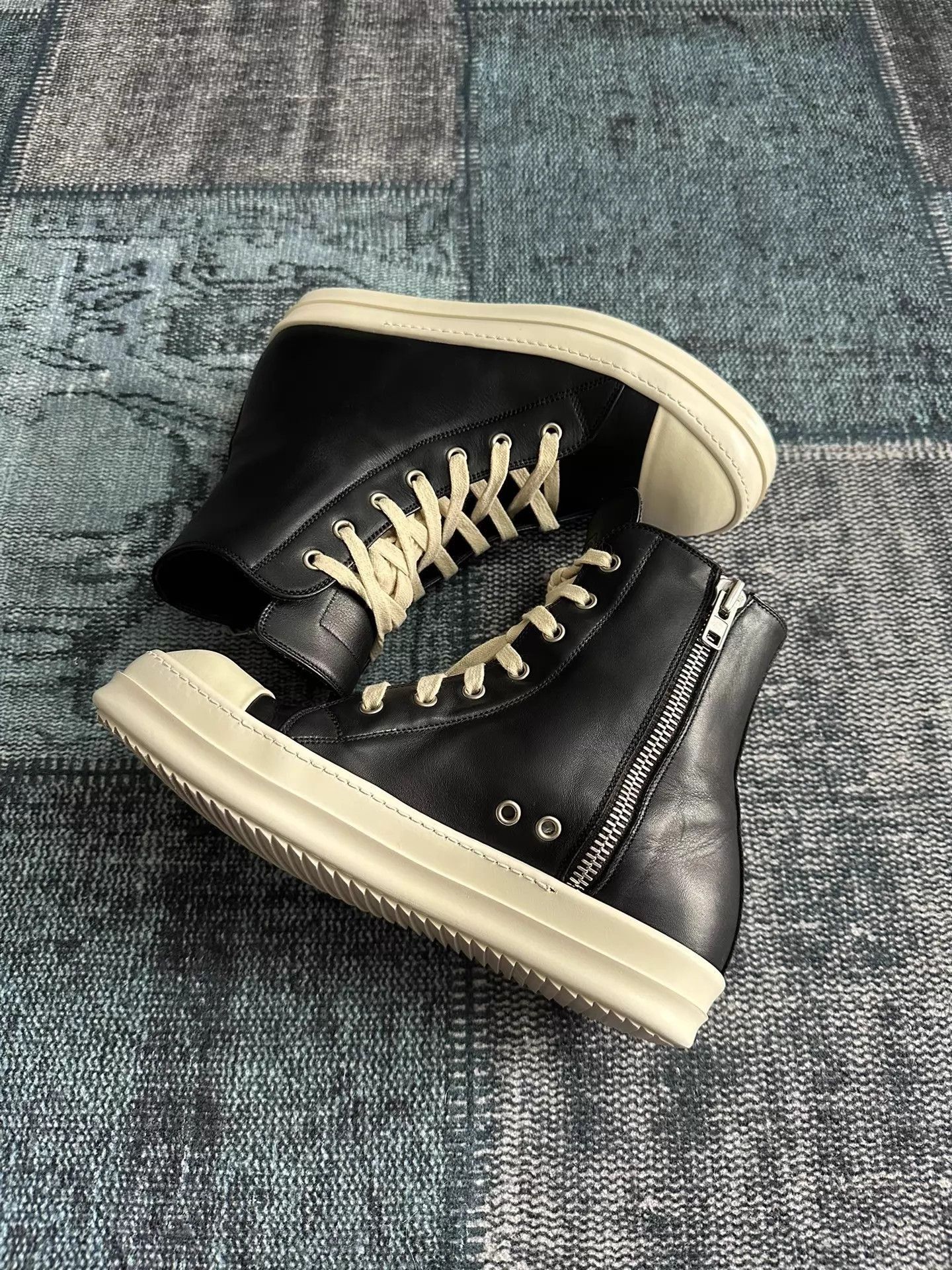 Rick Owens Black High-Top Leather Sneakers Size 6 Size US 6 / EU 39 - 2 Thumbnail