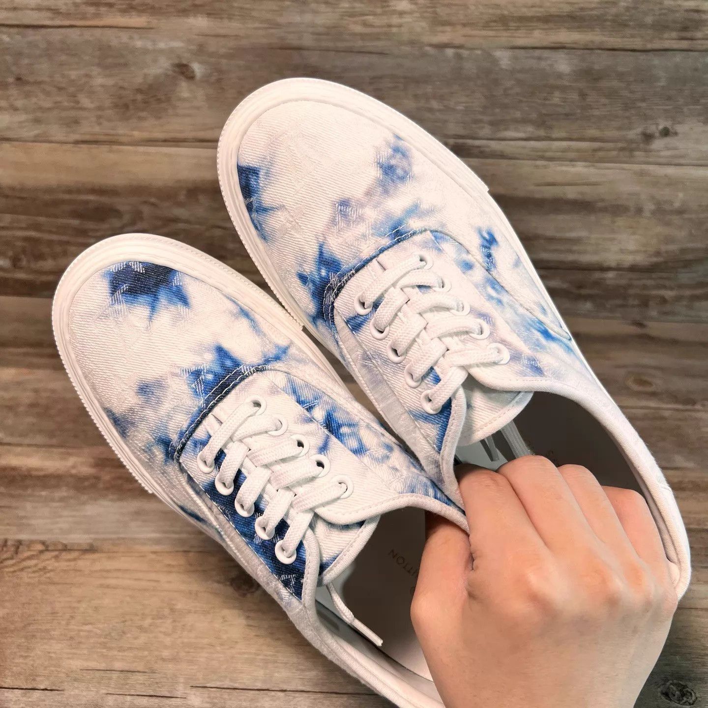 Louis Vuitton Multi Tie-Dye Low-Top Sneakers Size US 7.5 / EU 40-41 - 5 Thumbnail